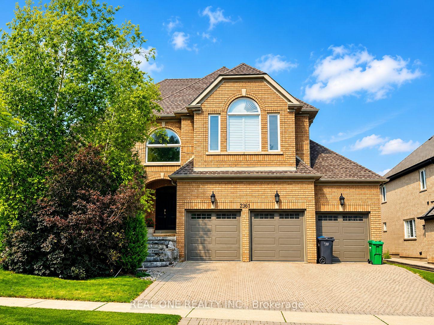 Front of 2361 Silverwood Drive