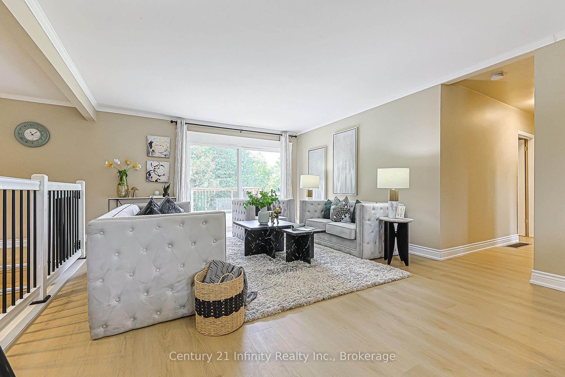 Photo 15 of 7 Robmar Street, Whitby, Brooklin — HOMEH