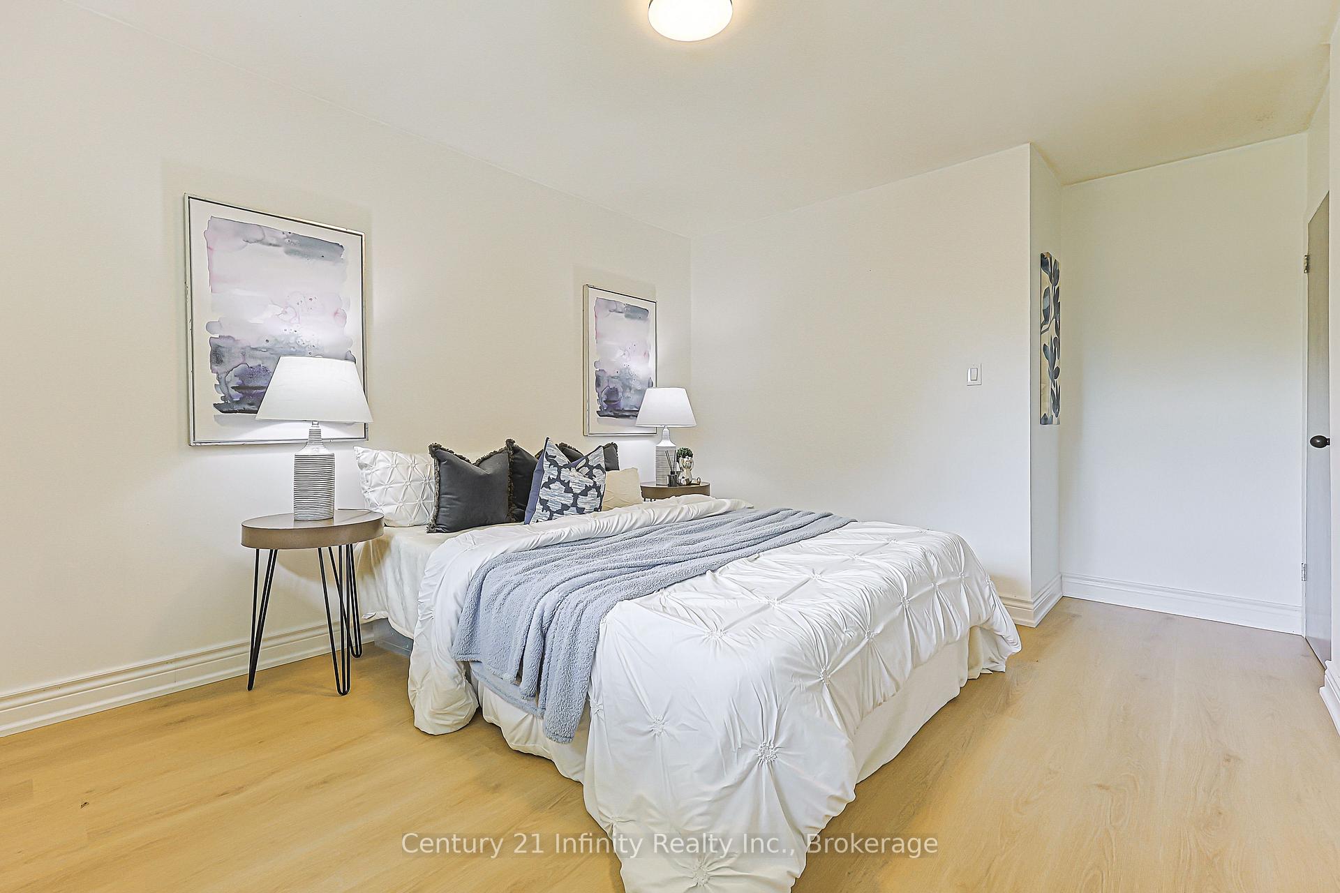 Photo 25 of 7 Robmar Street, Whitby, Brooklin — HOMEH