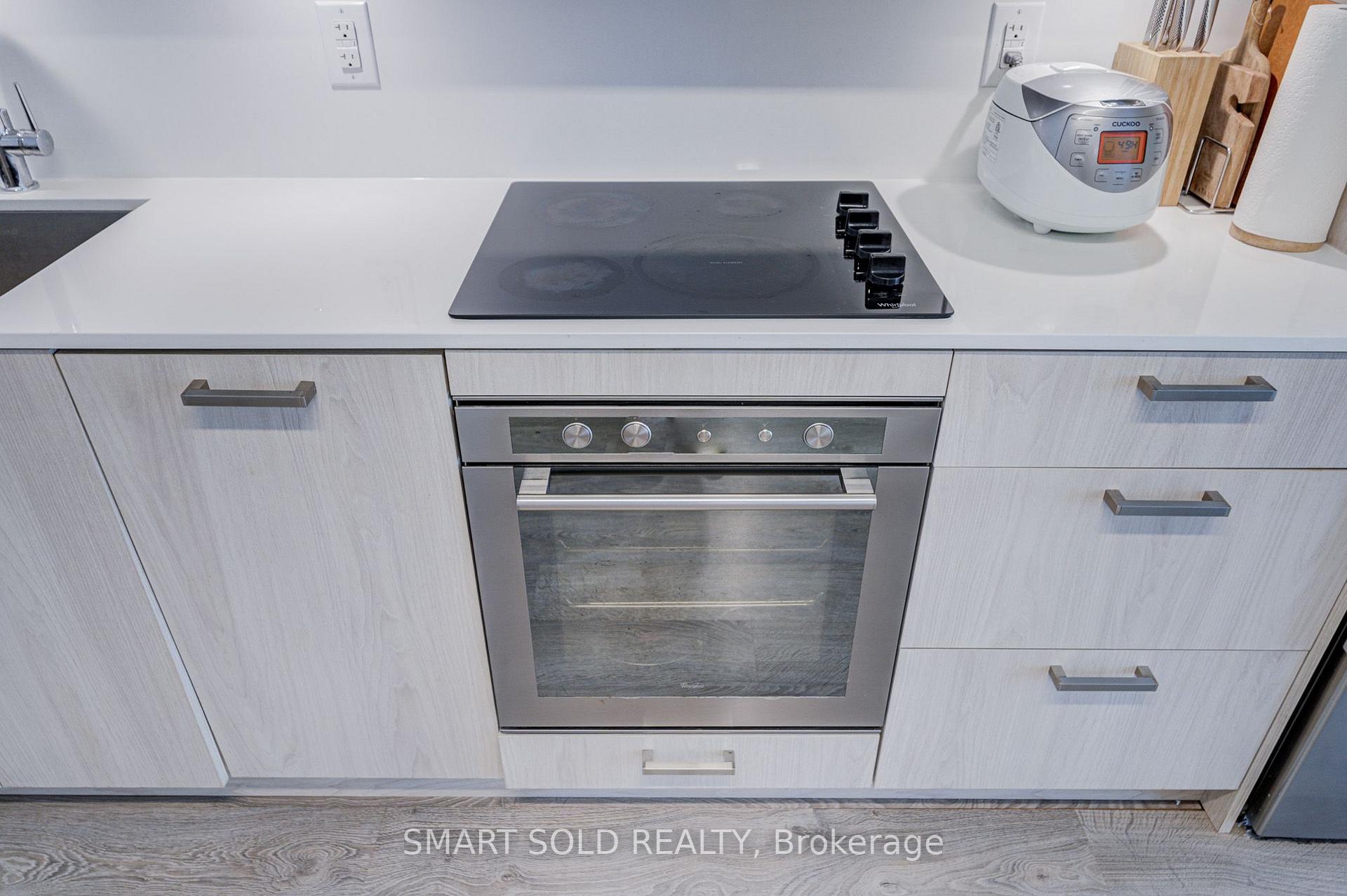 Photo 11 of Unit 813, 50 Mccaul Street, Toronto, Kensington-Chinatown — HOMEH