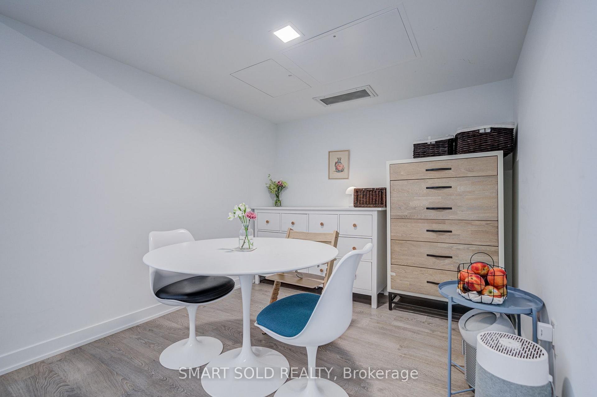 Photo 16 of Unit 813, 50 Mccaul Street, Toronto, Kensington-Chinatown — HOMEH