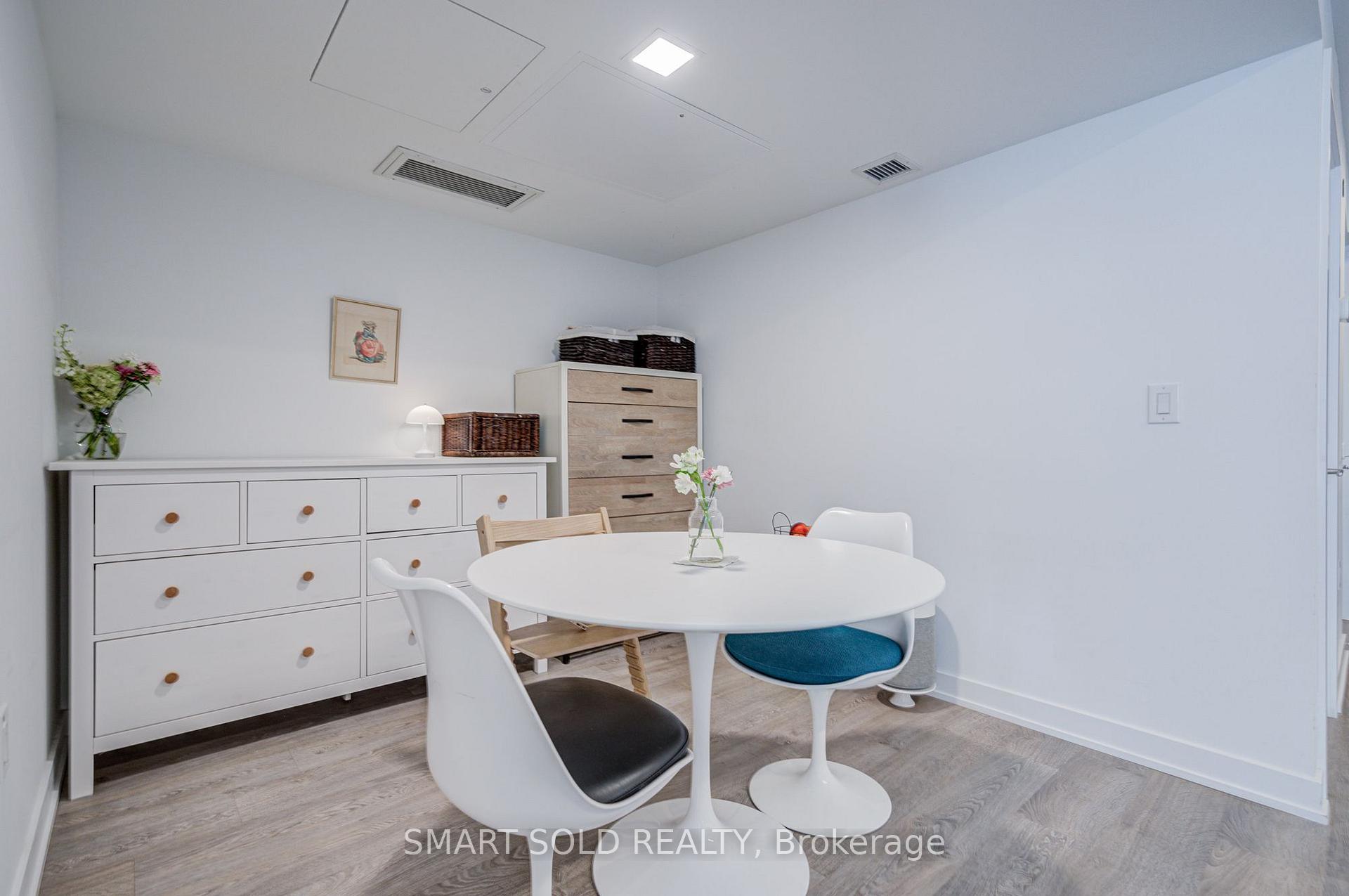 Photo 17 of Unit 813, 50 Mccaul Street, Toronto, Kensington-Chinatown — HOMEH