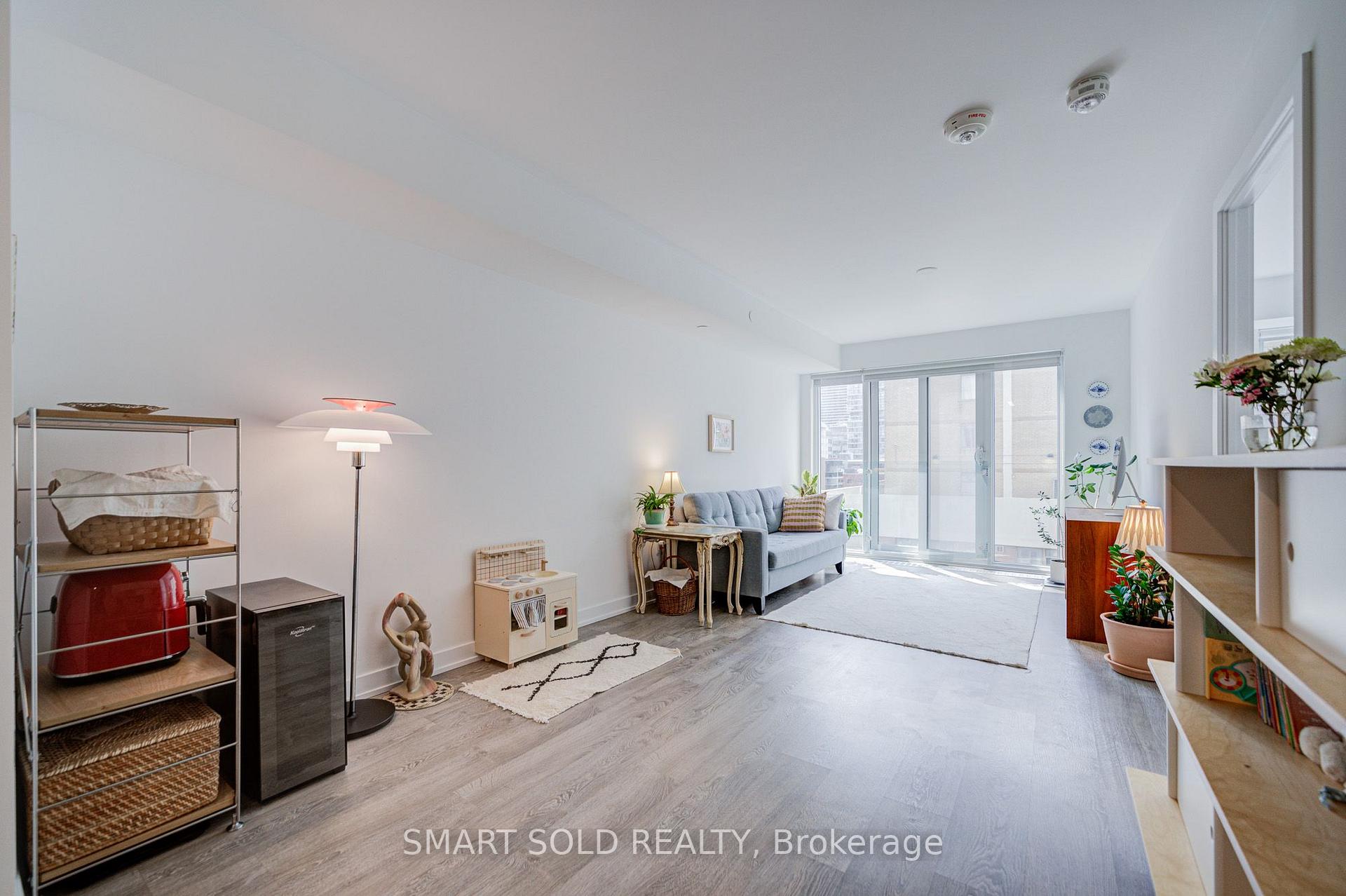 Photo 19 of Unit 813, 50 Mccaul Street, Toronto, Kensington-Chinatown — HOMEH
