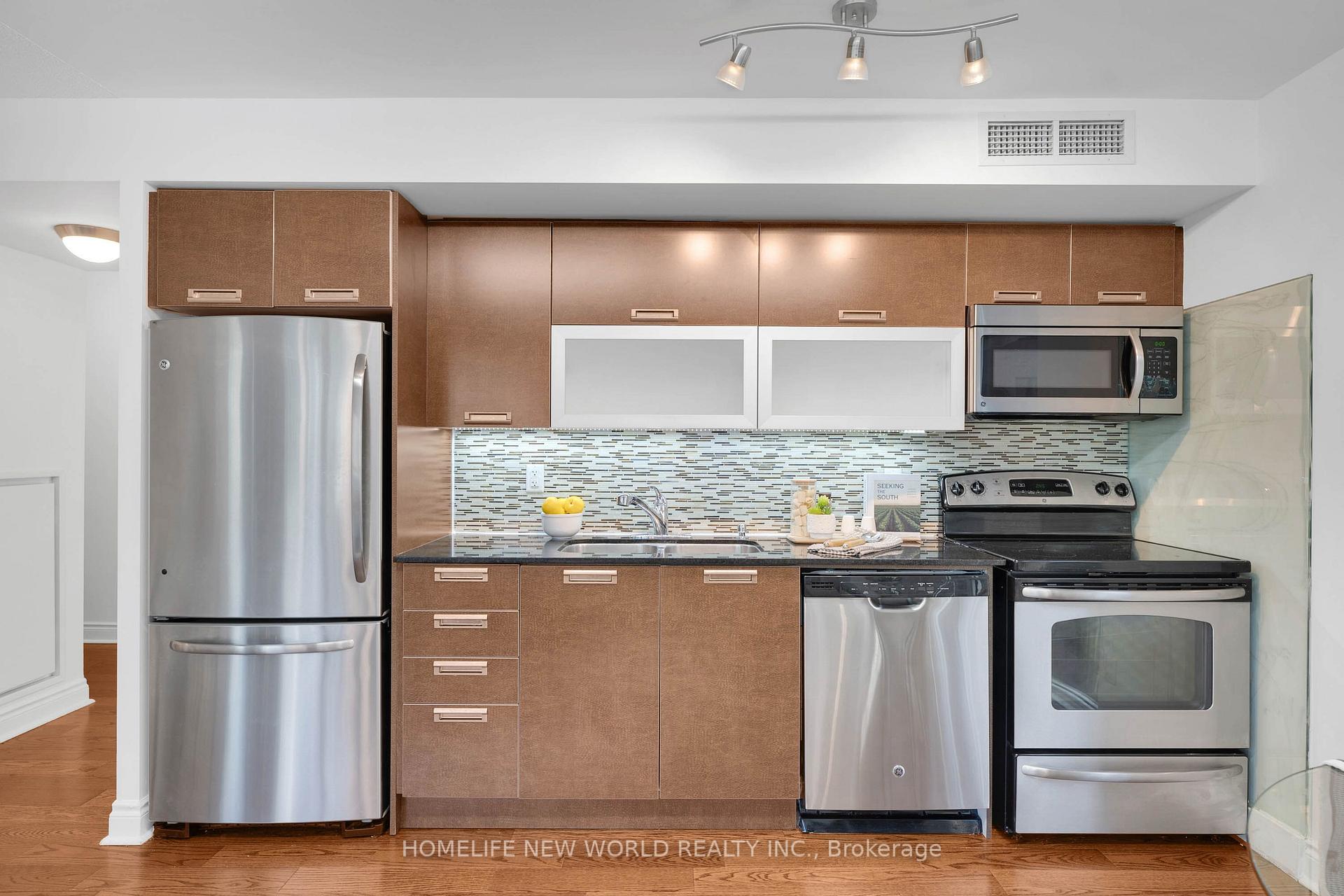 Photo 13 of Unit 811, 28 Ted Rogers Way, Toronto, Church-Yonge Corridor — HOMEH