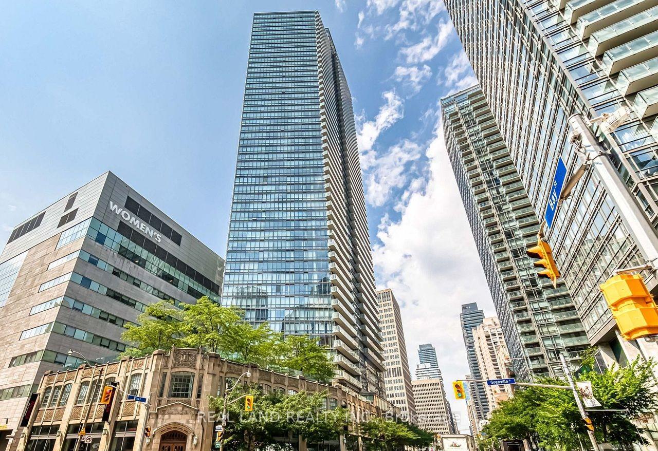 Photo 1 of Unit 502, 832 Bay Street, Toronto, Bay Street Corridor — HOMEH