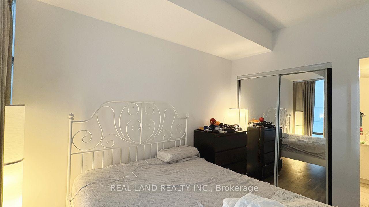 Photo 12 of Unit 502, 832 Bay Street, Toronto, Bay Street Corridor — HOMEH