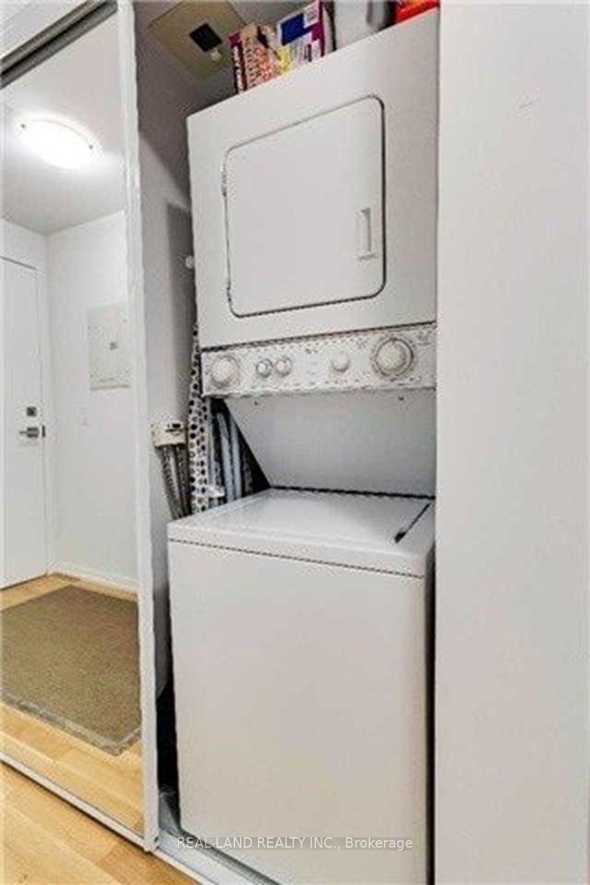 Photo 16 of Unit 502, 832 Bay Street, Toronto, Bay Street Corridor — HOMEH