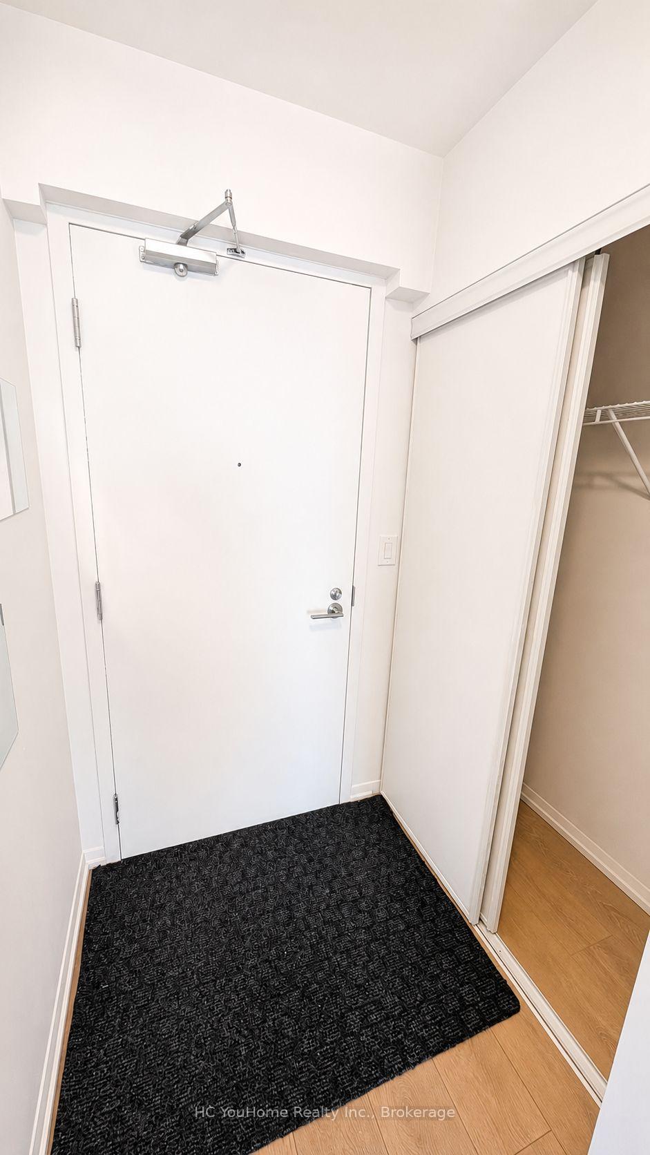 Photo 3 of Unit 526, 540 Bur Oak Avenue, Markham, Berczy — HOMEH