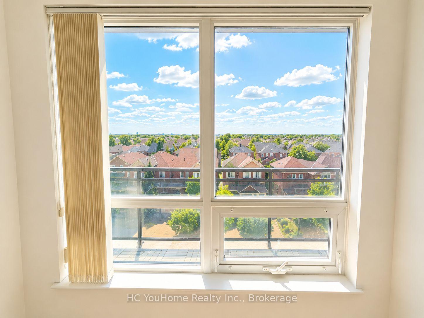 Photo 4 of Unit 526, 540 Bur Oak Avenue, Markham, Berczy — HOMEH