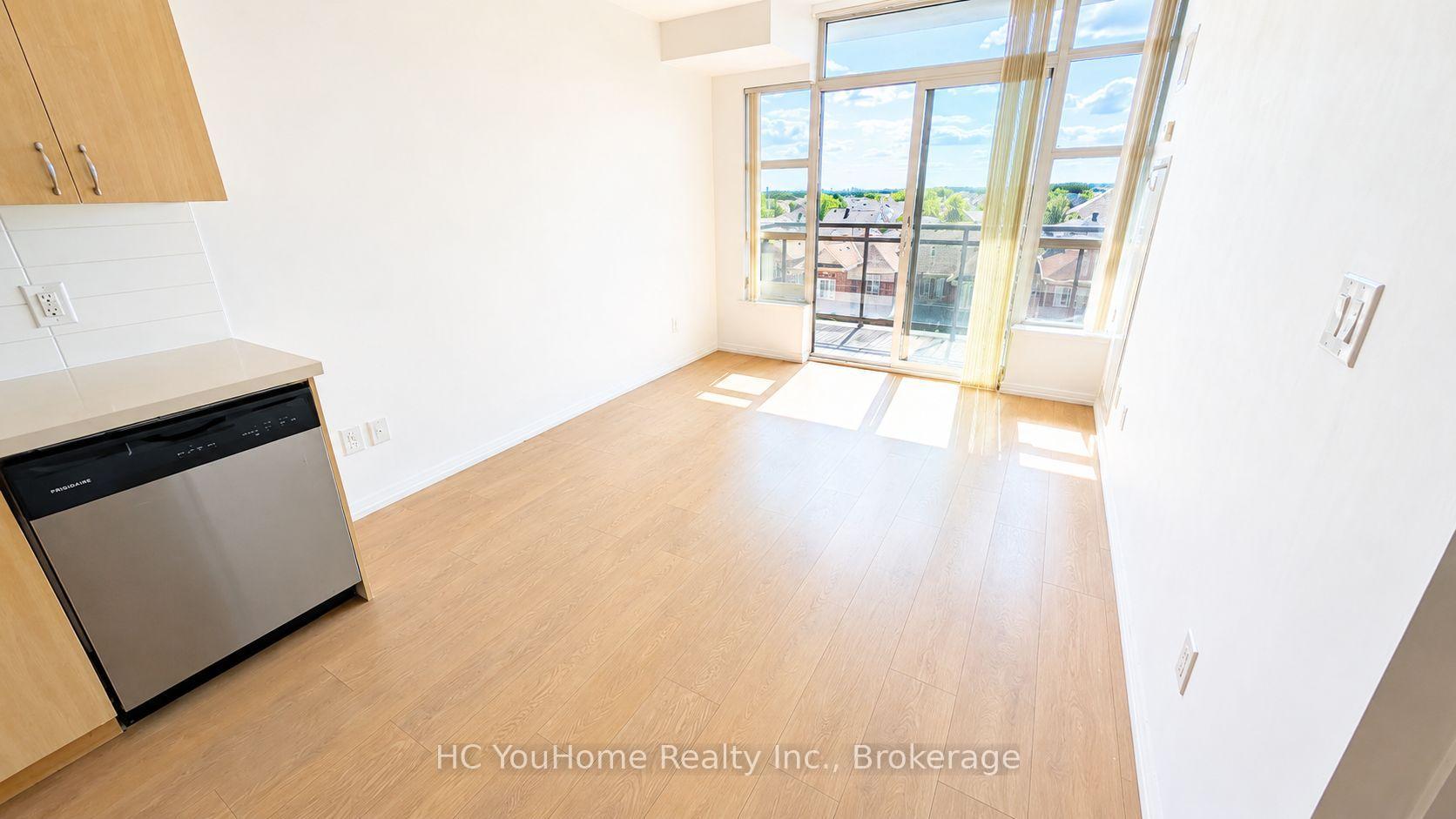 Photo 6 of Unit 526, 540 Bur Oak Avenue, Markham, Berczy — HOMEH