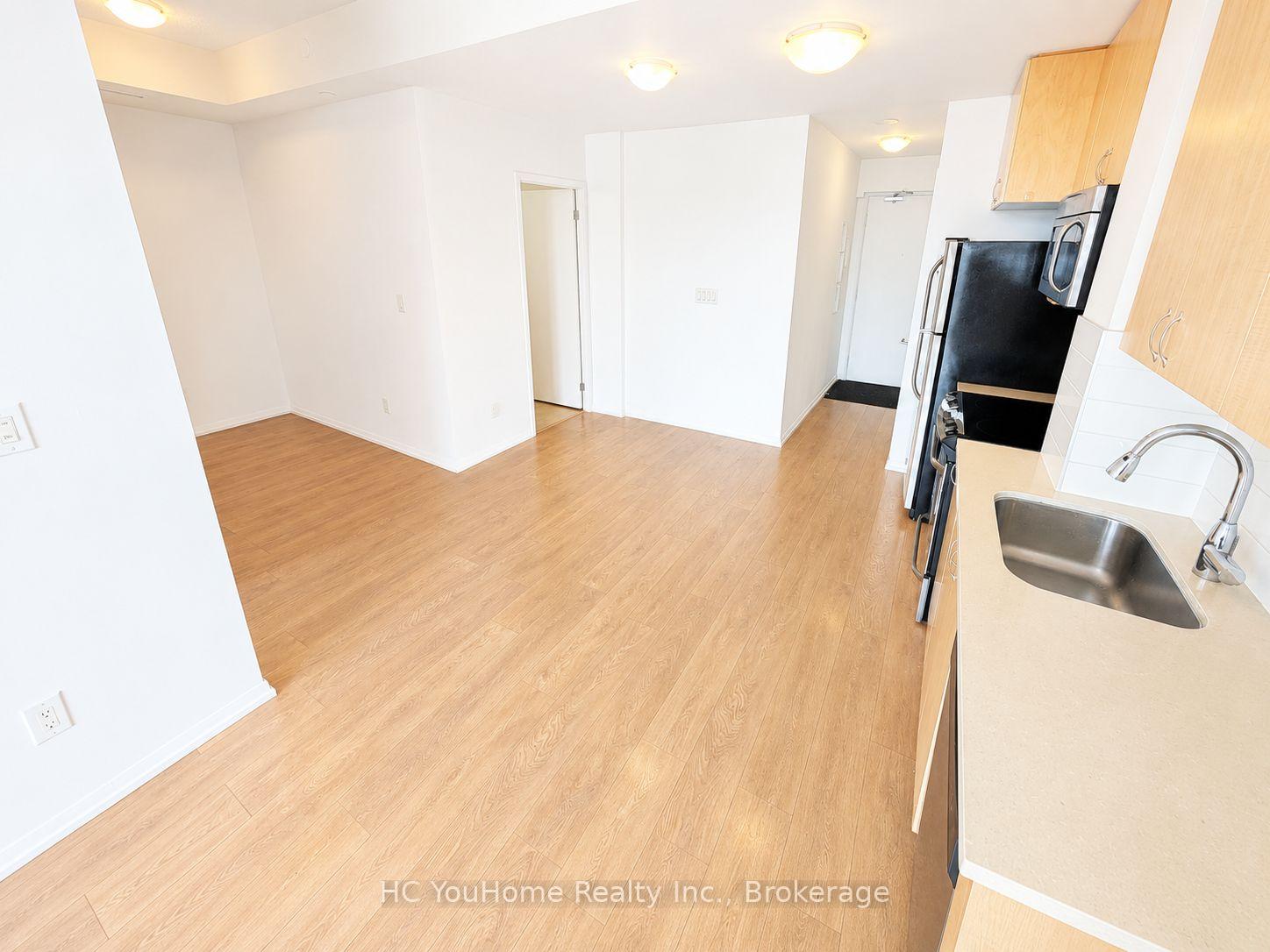 Photo 7 of Unit 526, 540 Bur Oak Avenue, Markham, Berczy — HOMEH