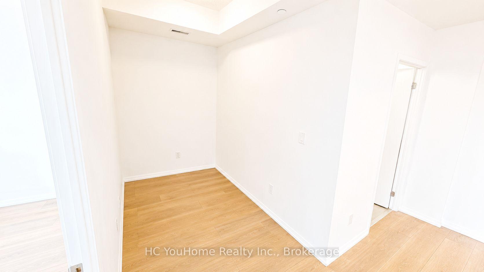 Photo 8 of Unit 526, 540 Bur Oak Avenue, Markham, Berczy — HOMEH
