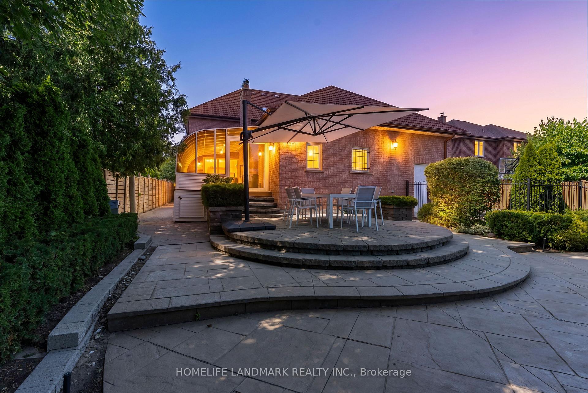 Photo 3 of 193 Codsell Avenue, North York, Bathurst Manor — HOMEH