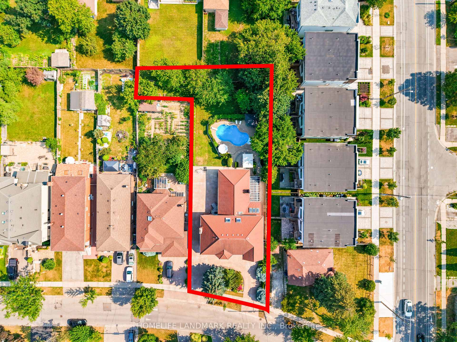 Photo 4 of 193 Codsell Avenue, North York, Bathurst Manor — HOMEH
