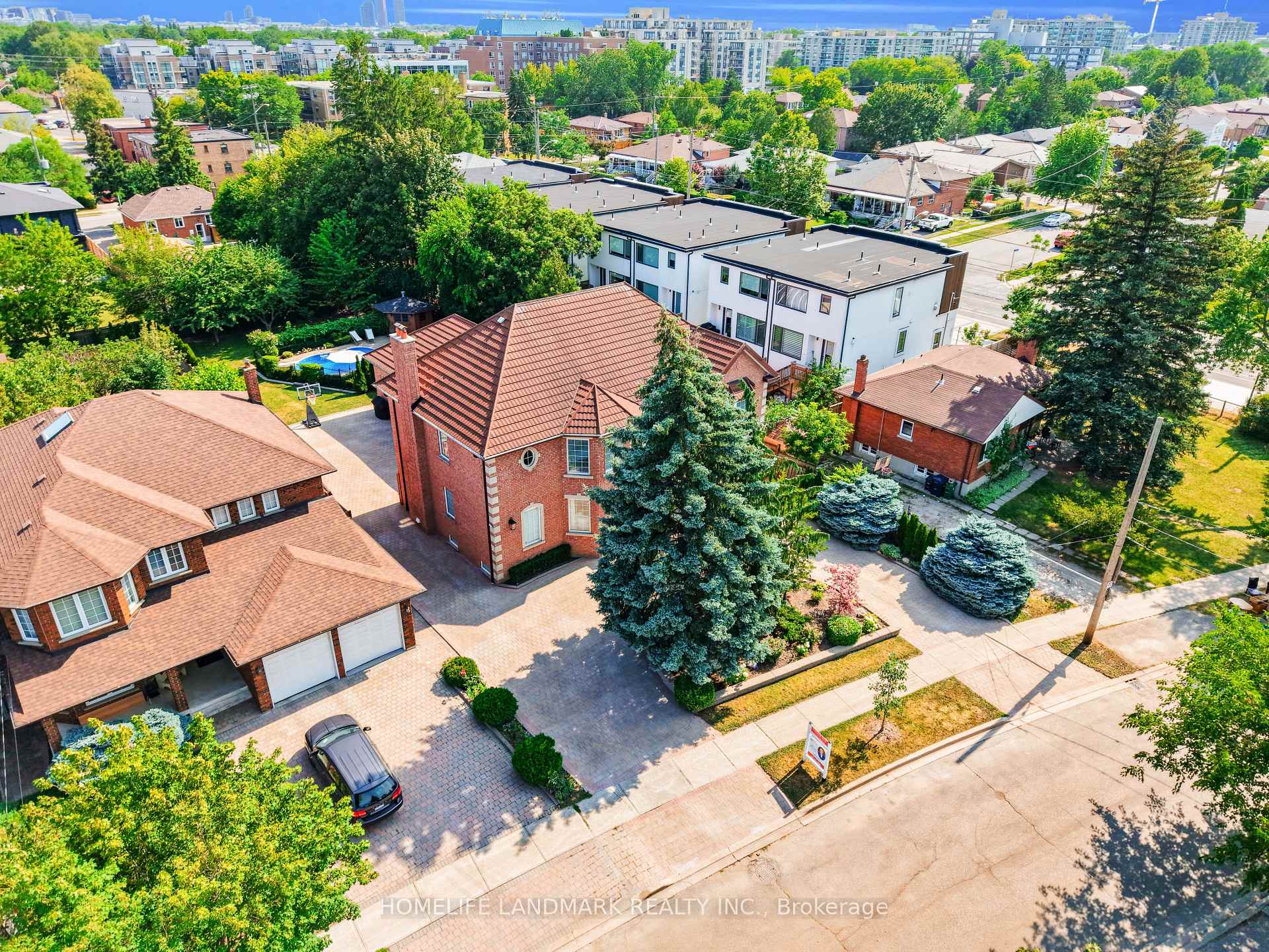 Photo 5 of 193 Codsell Avenue, North York, Bathurst Manor — HOMEH