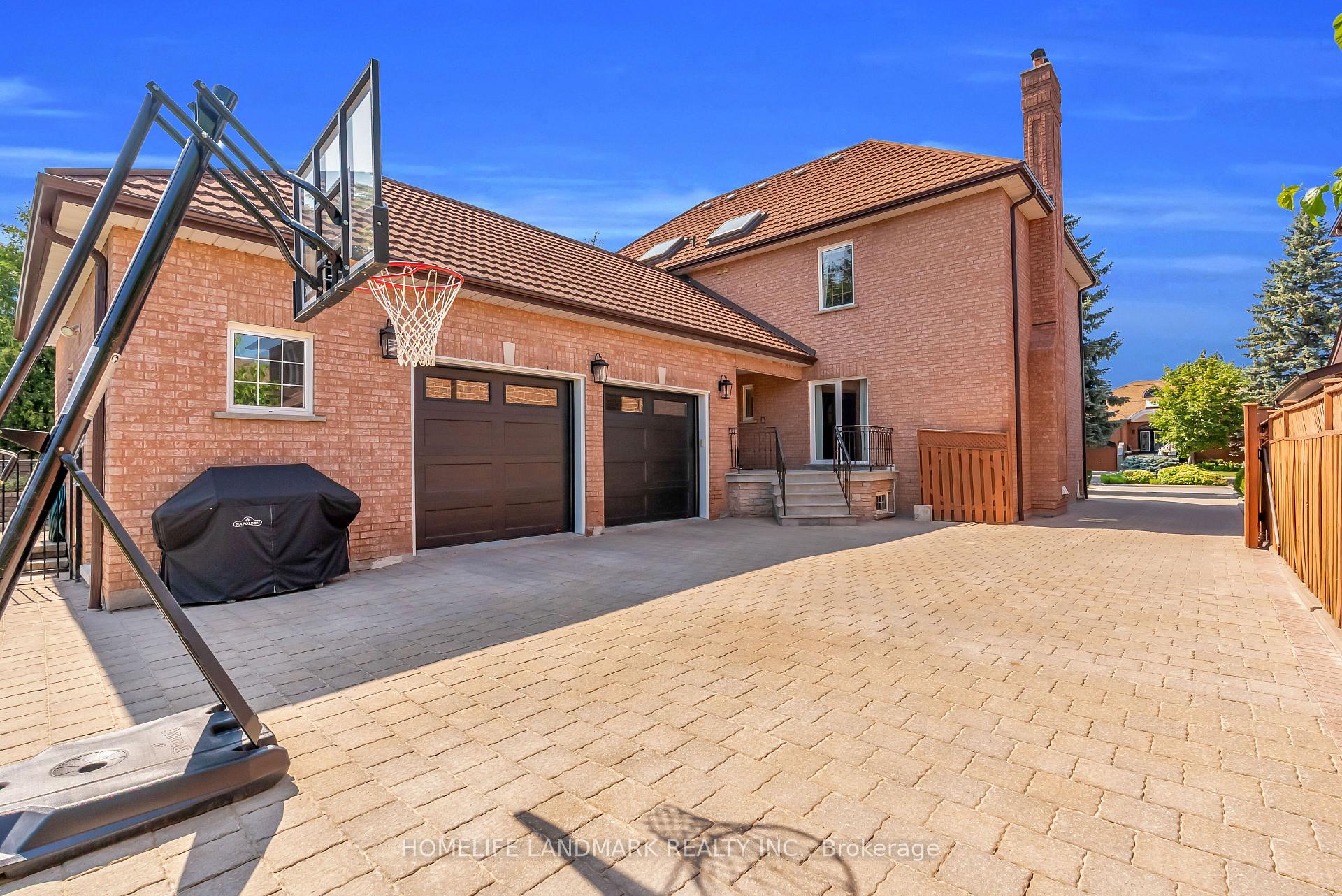Photo 8 of 193 Codsell Avenue, North York, Bathurst Manor — HOMEH