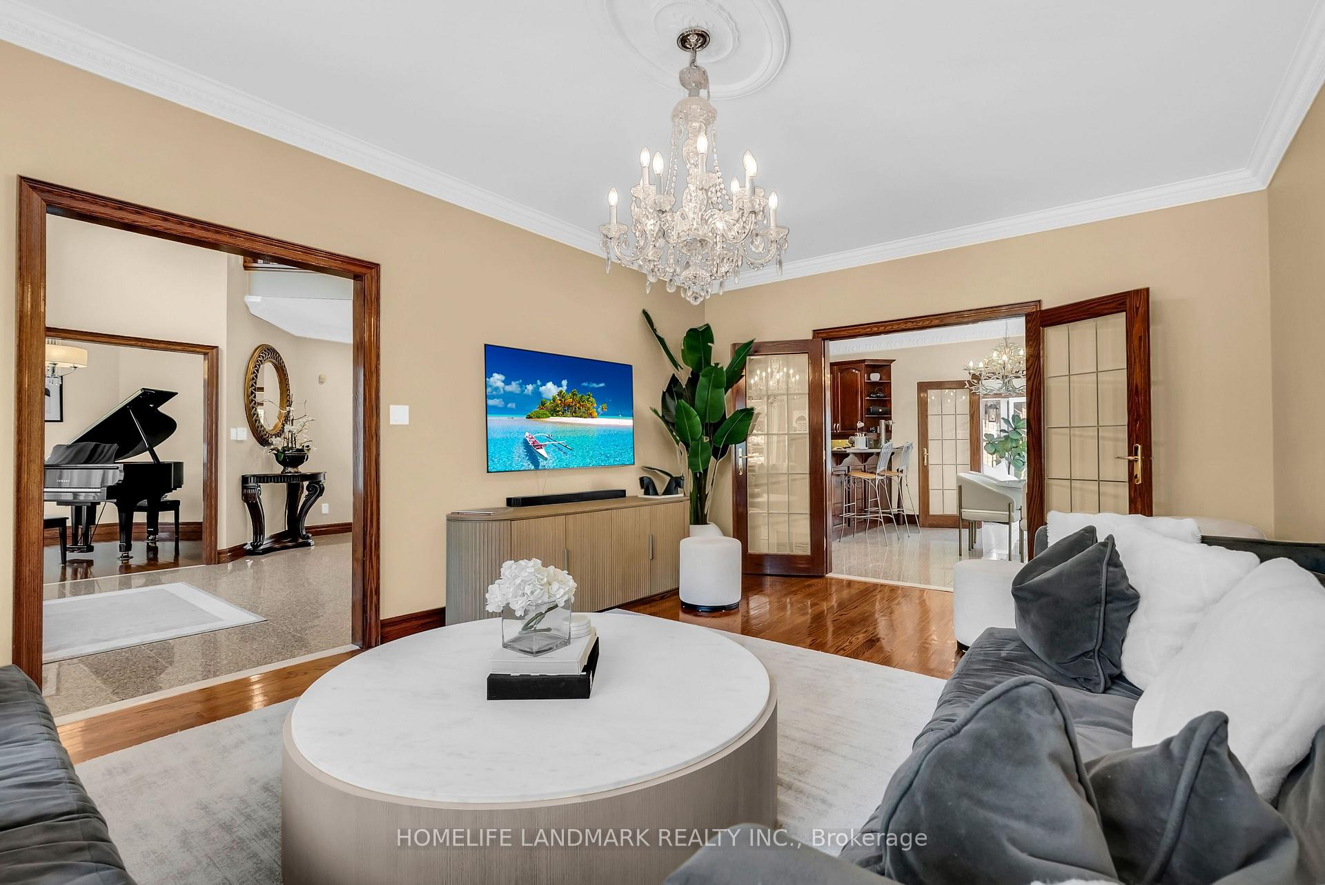 Photo 12 of 193 Codsell Avenue, North York, Bathurst Manor — HOMEH