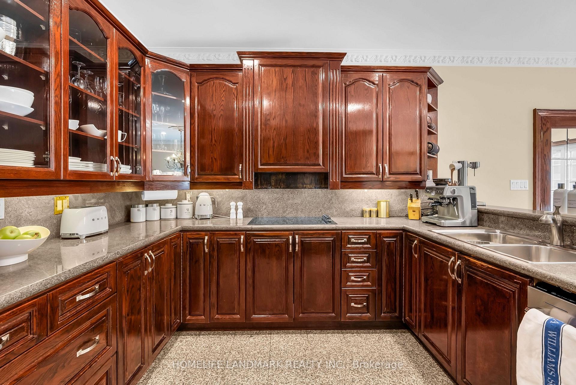 Photo 17 of 193 Codsell Avenue, North York, Bathurst Manor — HOMEH