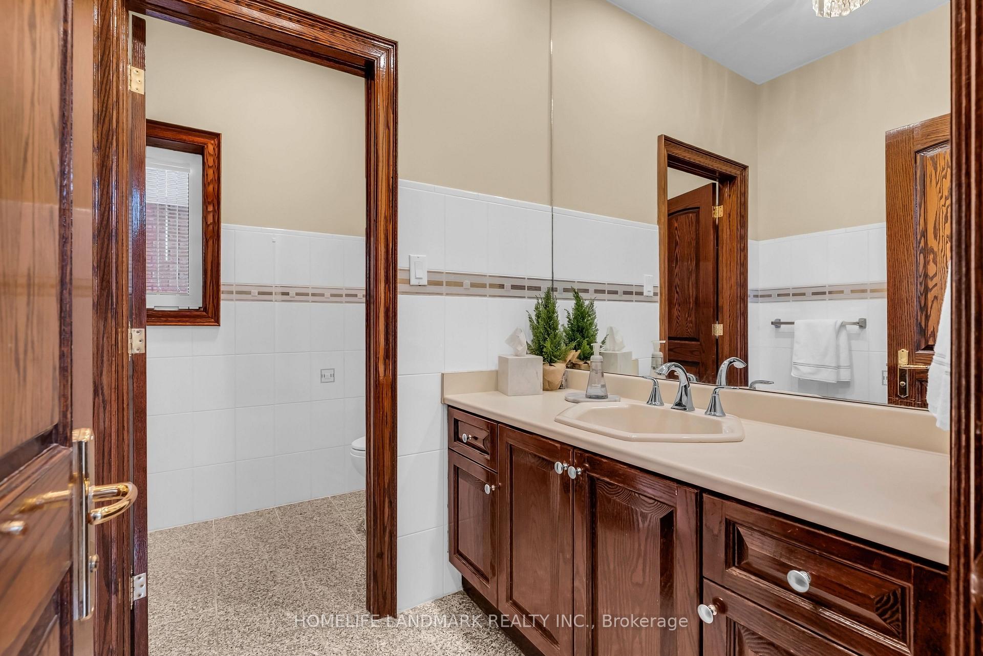 Photo 23 of 193 Codsell Avenue, North York, Bathurst Manor — HOMEH