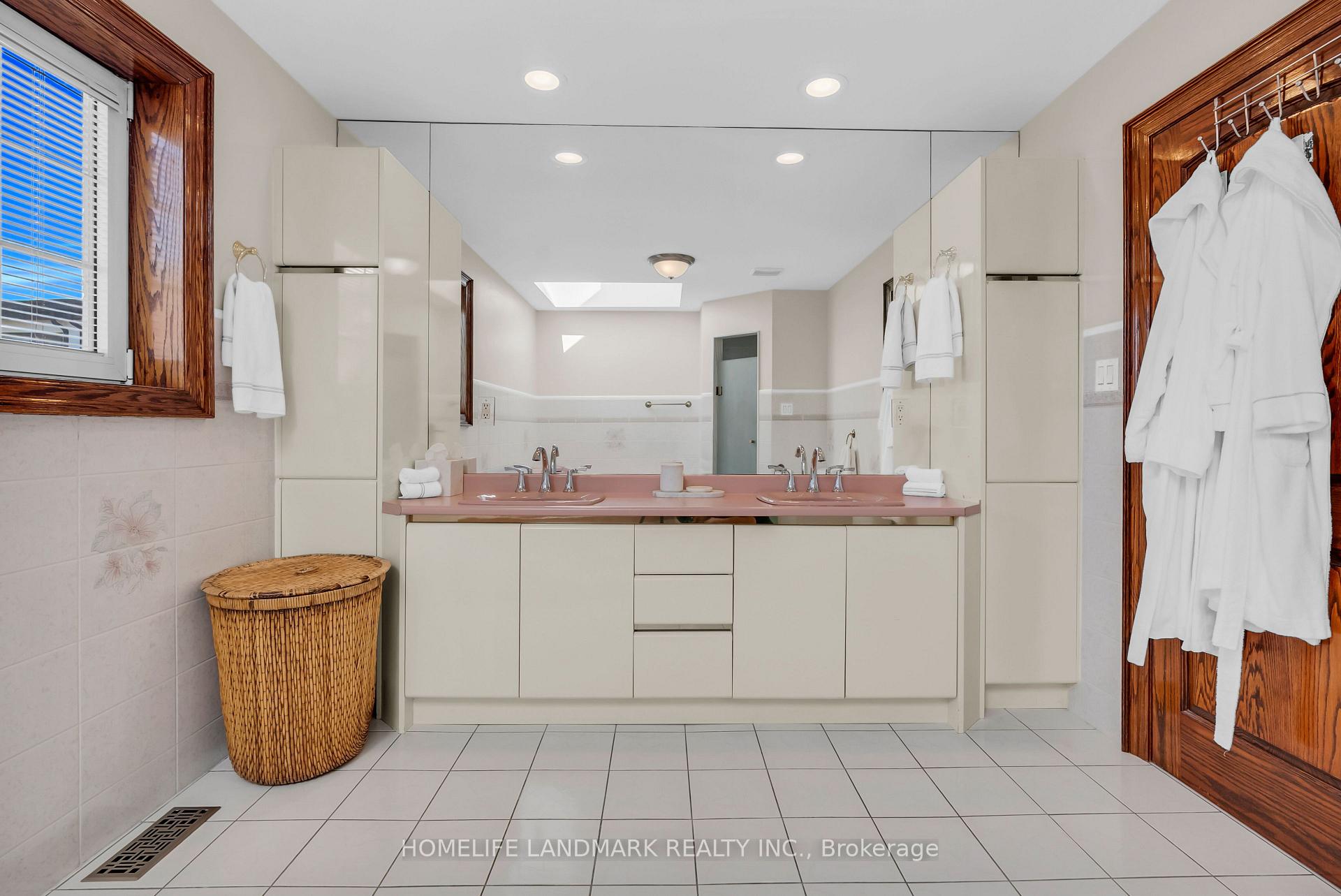 Photo 31 of 193 Codsell Avenue, North York, Bathurst Manor — HOMEH