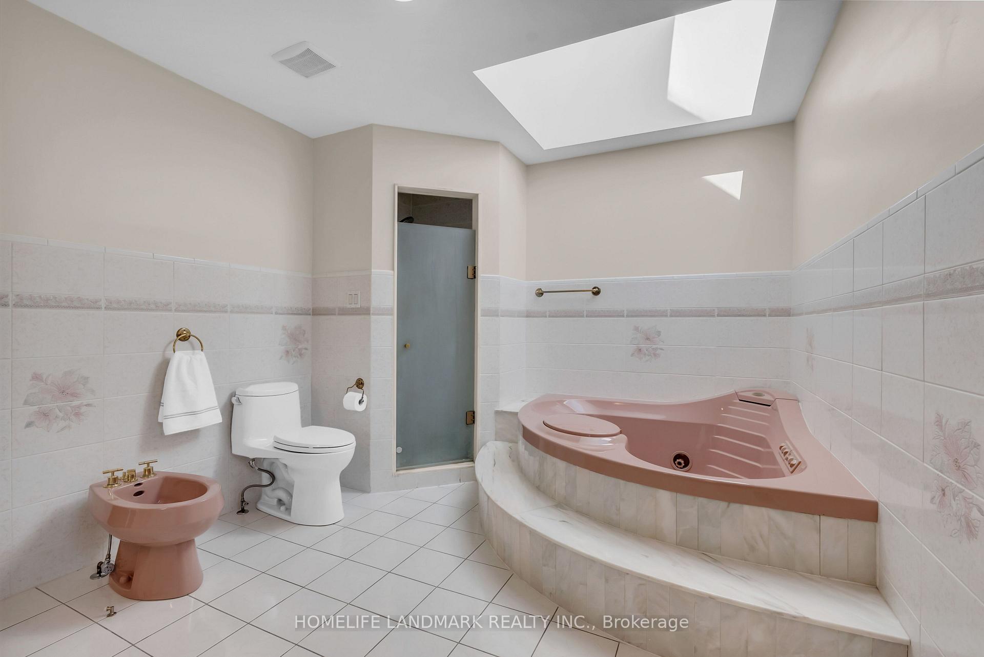 Photo 32 of 193 Codsell Avenue, North York, Bathurst Manor — HOMEH
