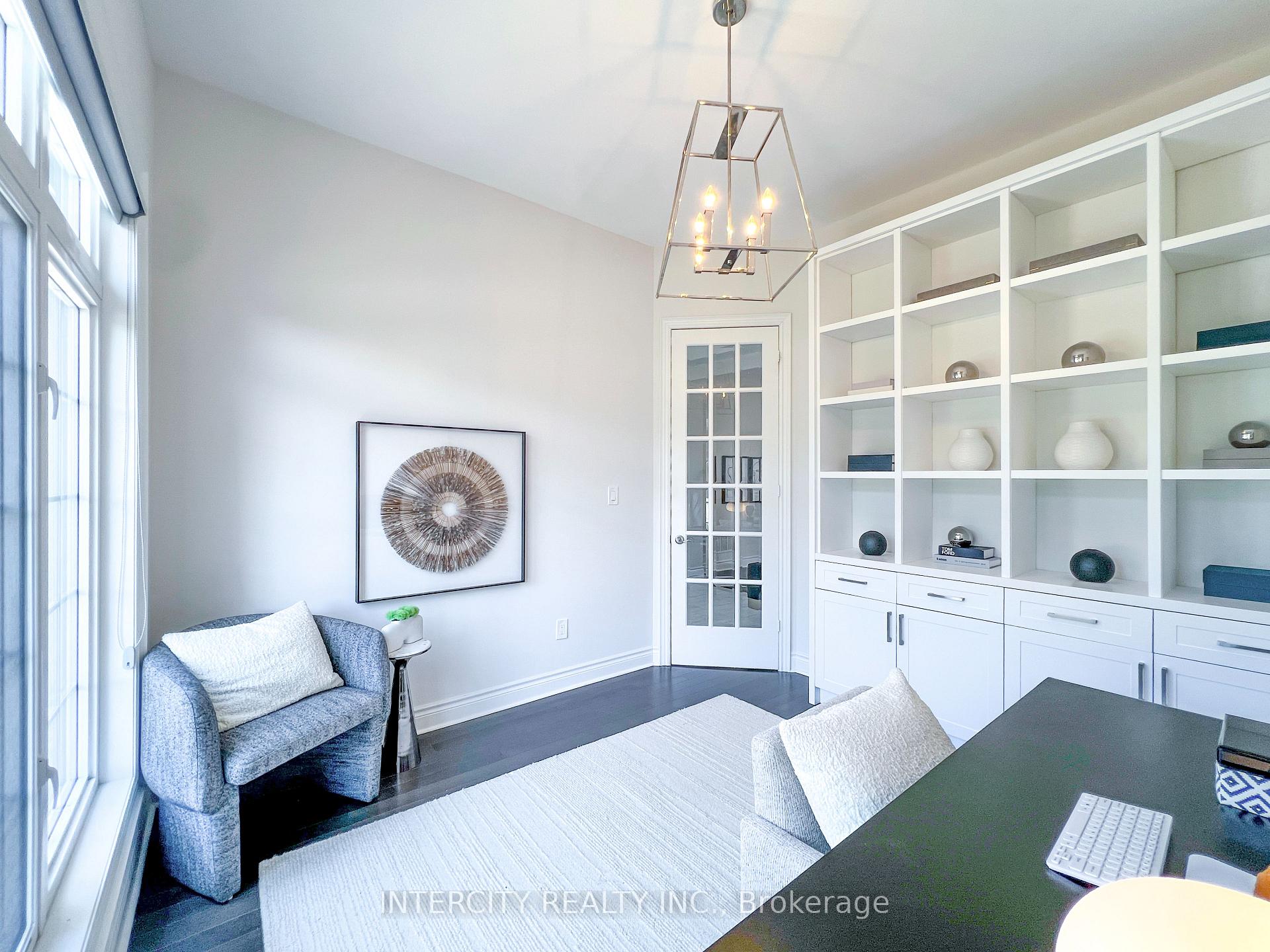 Photo 4 of 35 Cedarpoint Court, Vaughan, Patterson — HOMEH