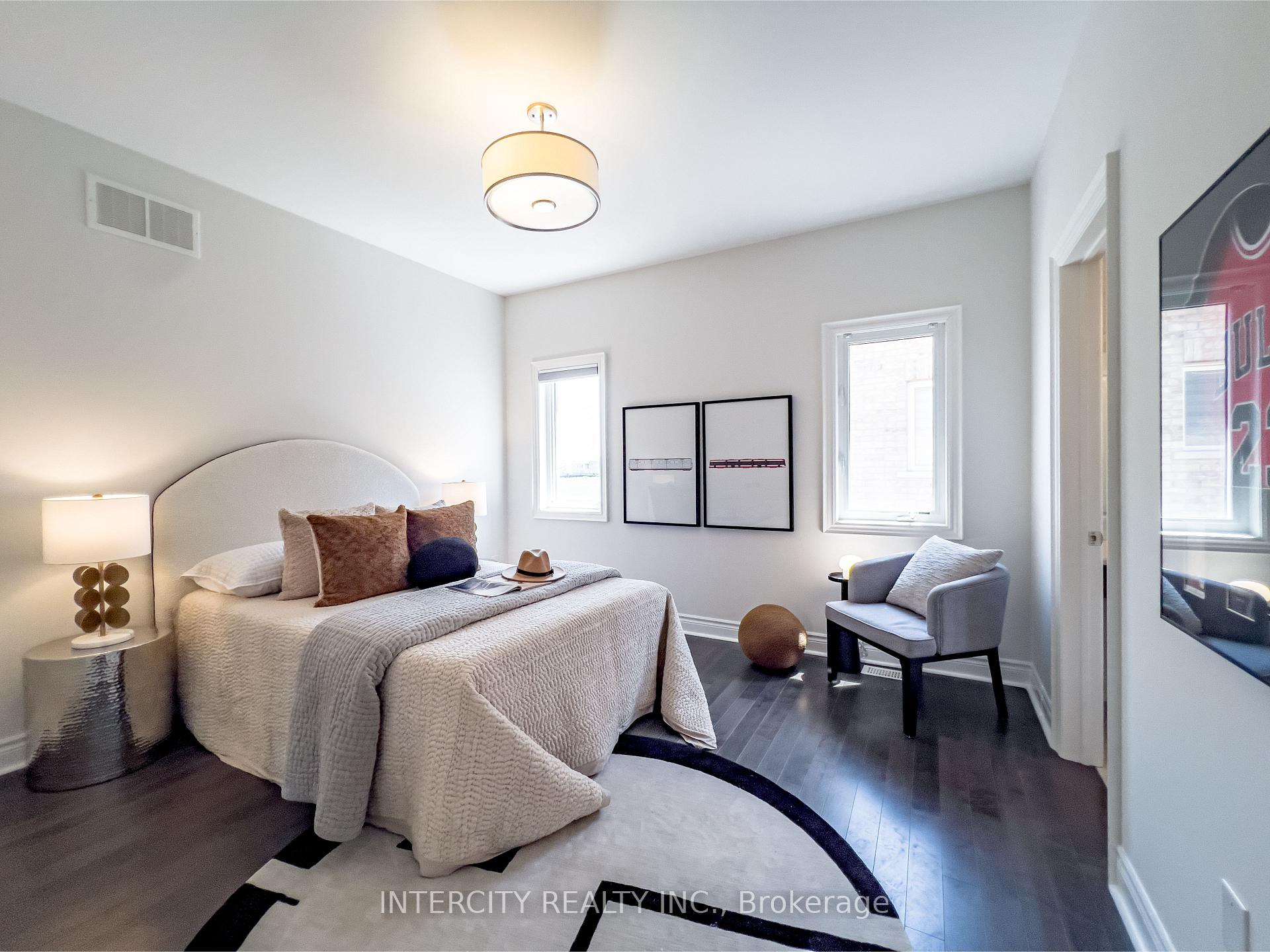 Photo 19 of 35 Cedarpoint Court, Vaughan, Patterson — HOMEH
