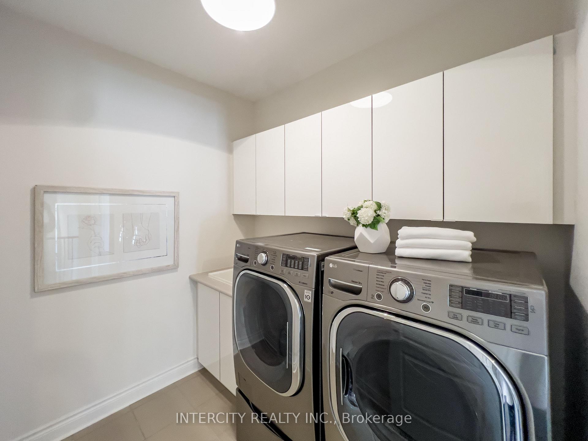 Photo 24 of 35 Cedarpoint Court, Vaughan, Patterson — HOMEH