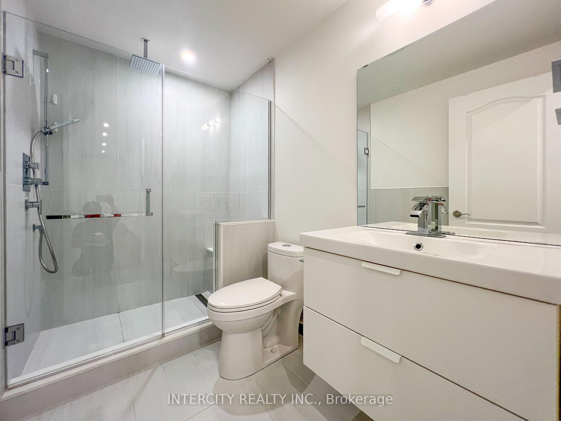 Photo 30 of 35 Cedarpoint Court, Vaughan, Patterson — HOMEH