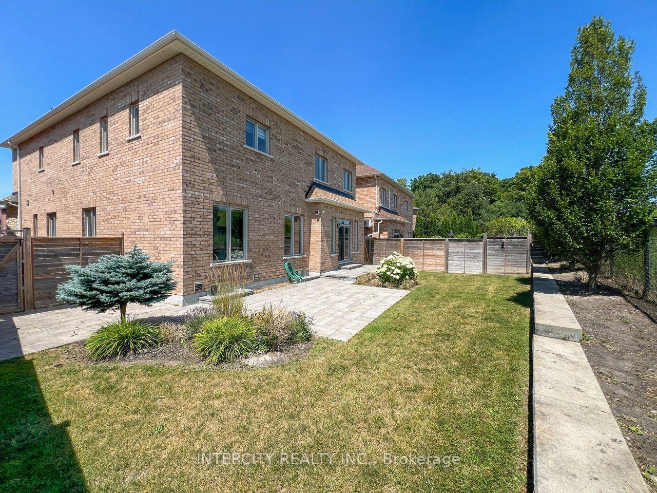 Photo 31 of 35 Cedarpoint Court, Vaughan, Patterson — HOMEH