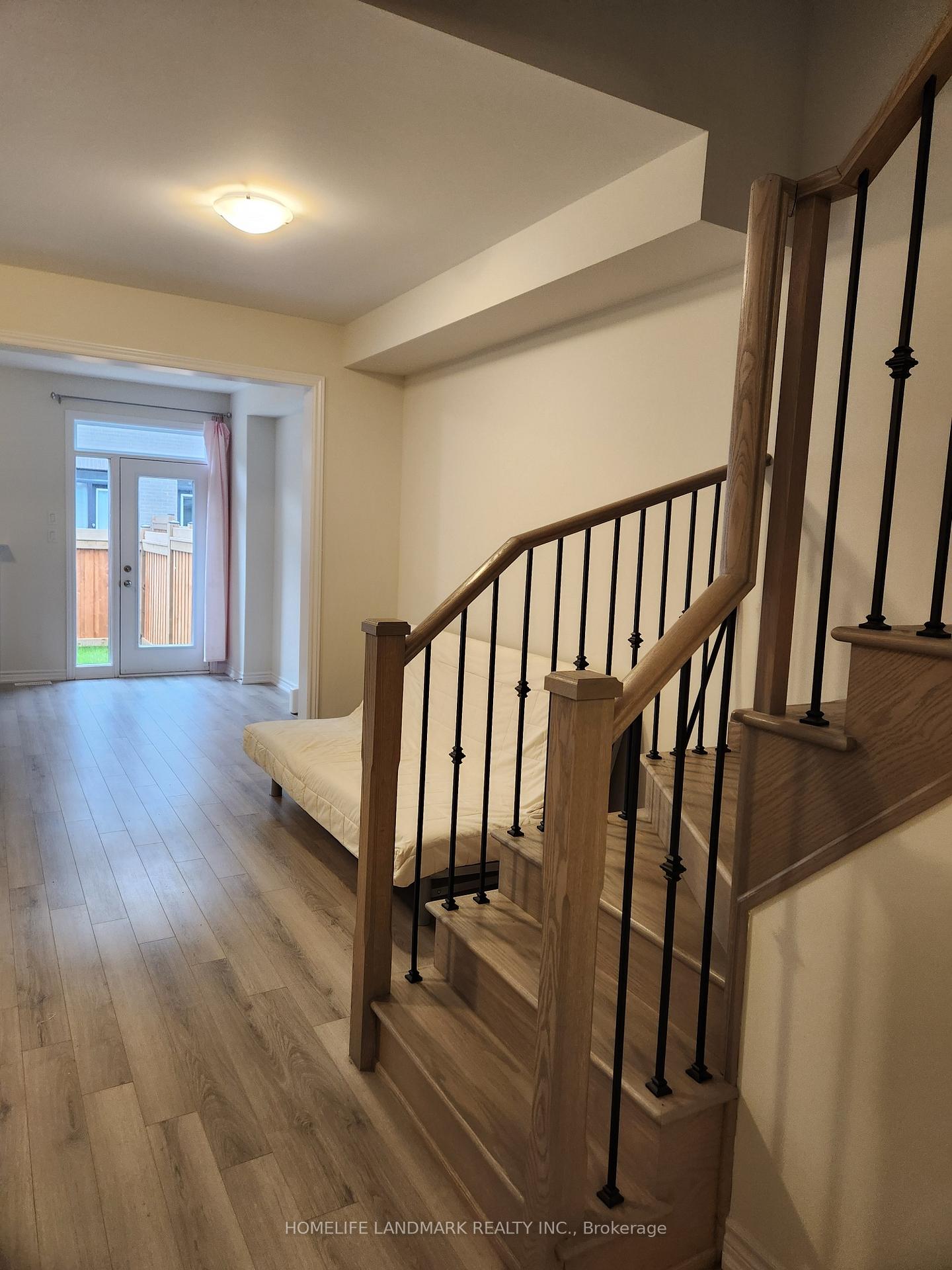 Photo 6 of 7 Viola Street, East Gwillimbury, Sharon — HOMEH
