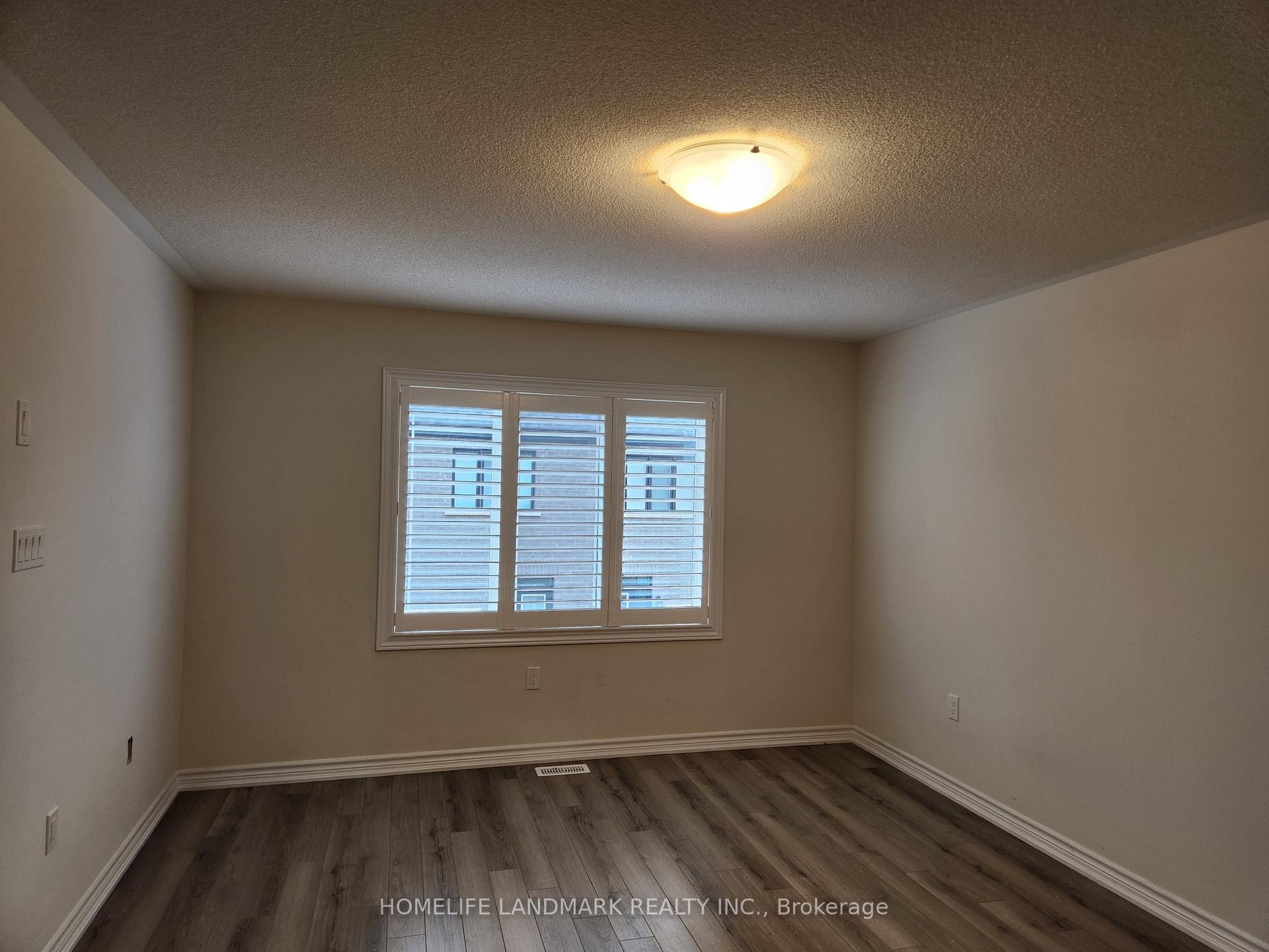 Photo 7 of 7 Viola Street, East Gwillimbury, Sharon — HOMEH