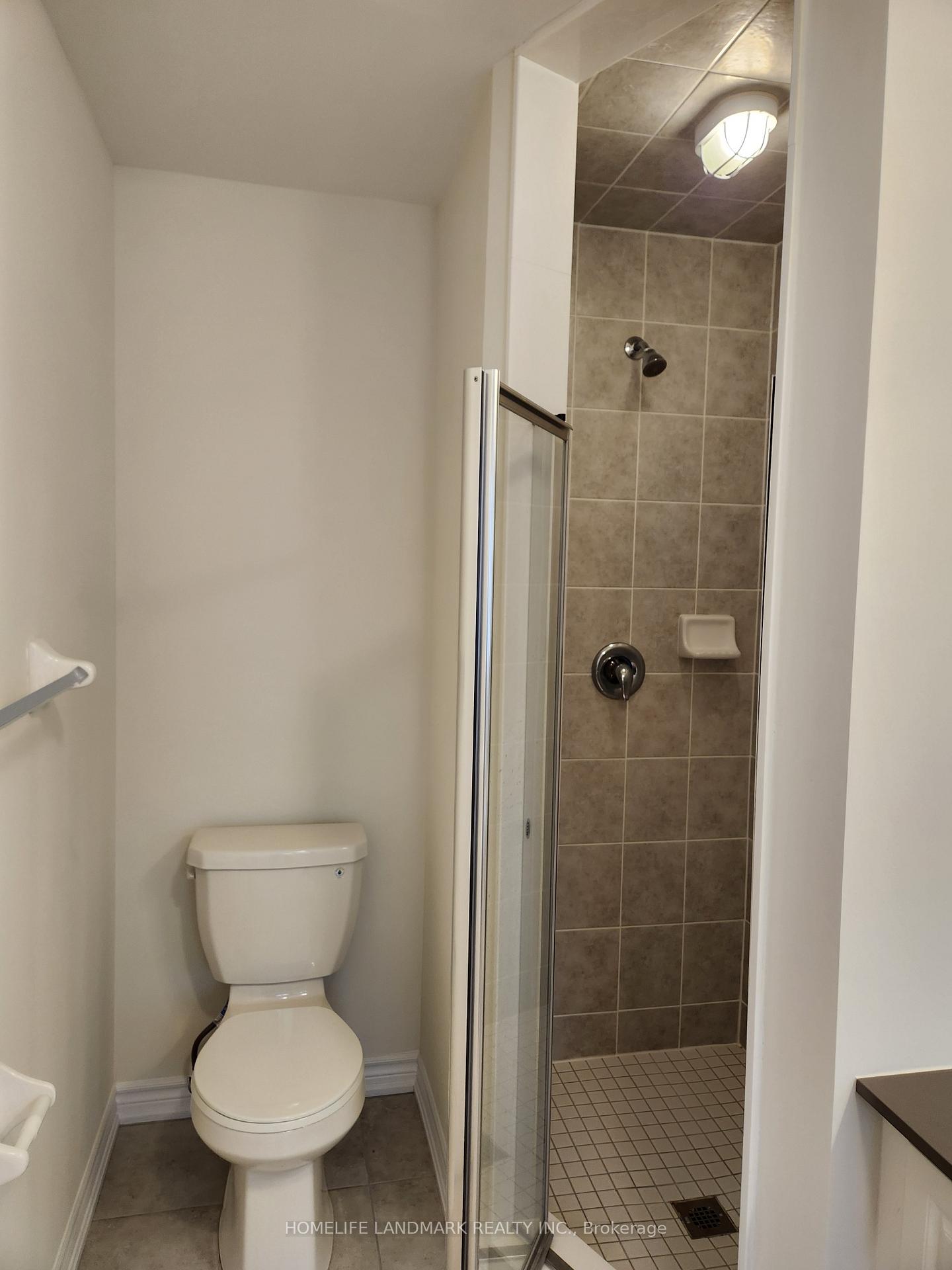 Photo 10 of 7 Viola Street, East Gwillimbury, Sharon — HOMEH