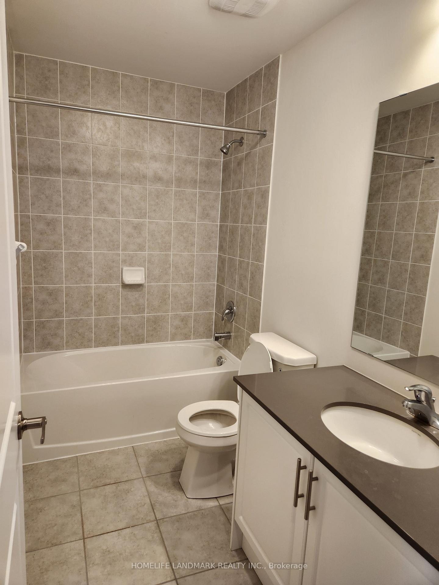 Photo 12 of 7 Viola Street, East Gwillimbury, Sharon — HOMEH