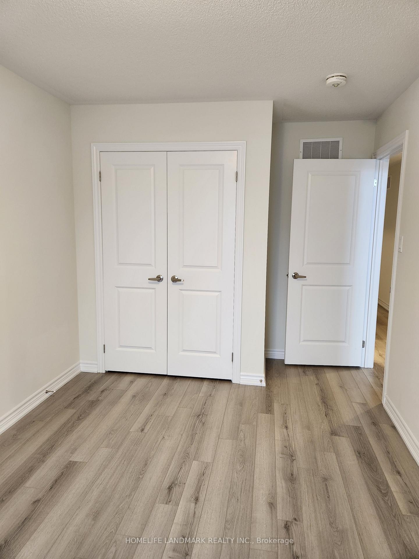 Photo 16 of 7 Viola Street, East Gwillimbury, Sharon — HOMEH