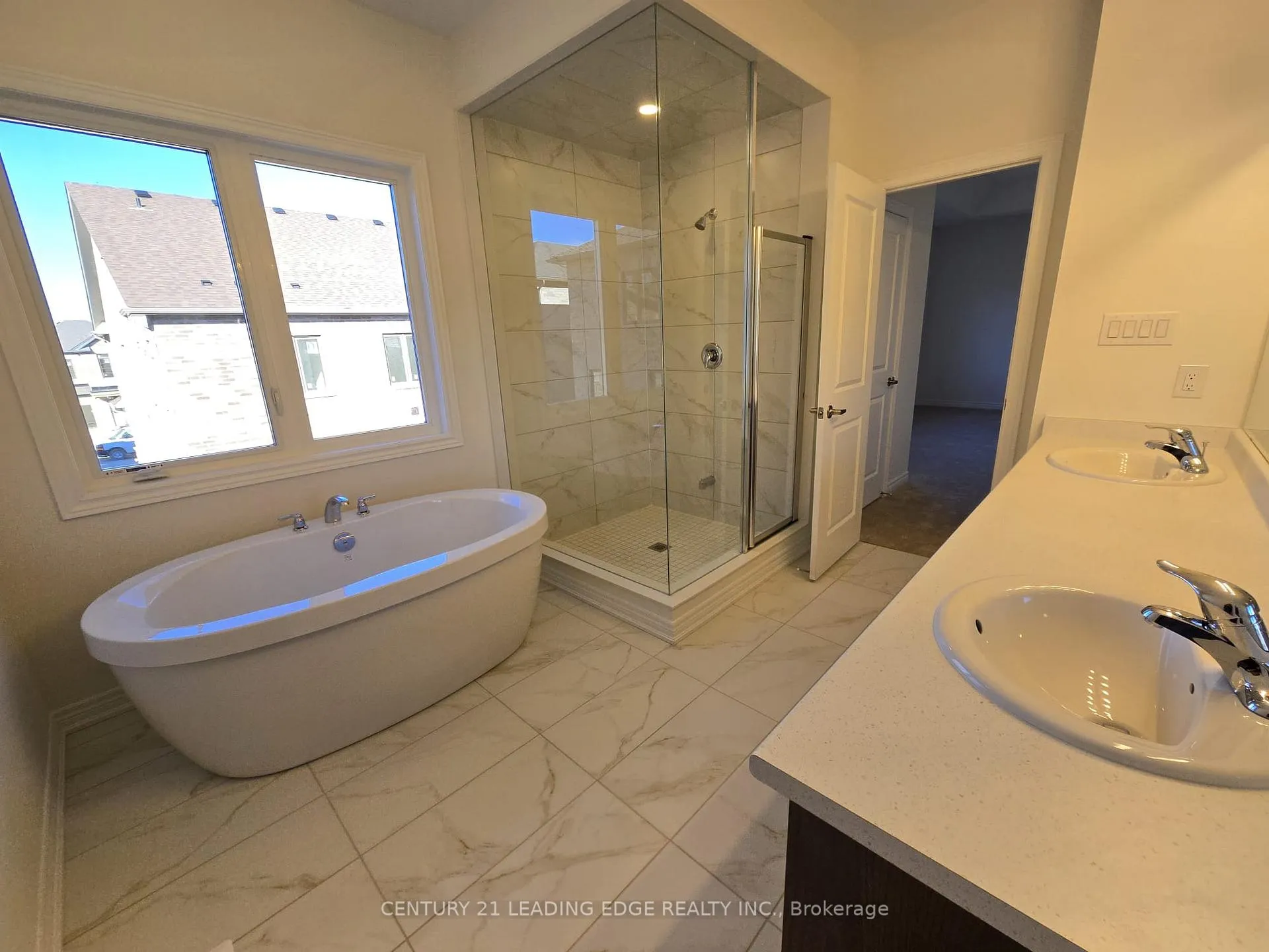 Photo 16 of 1826 Irish Moss Square, Pickering, Rural Pickering — HOMEH