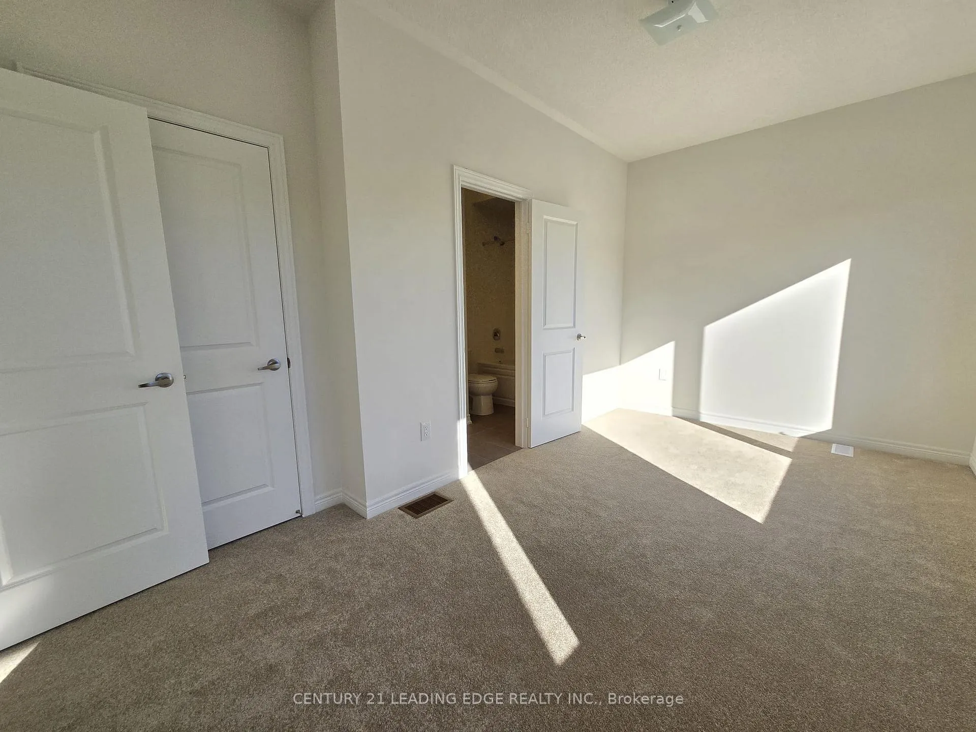 Photo 19 of 1826 Irish Moss Square, Pickering, Rural Pickering — HOMEH