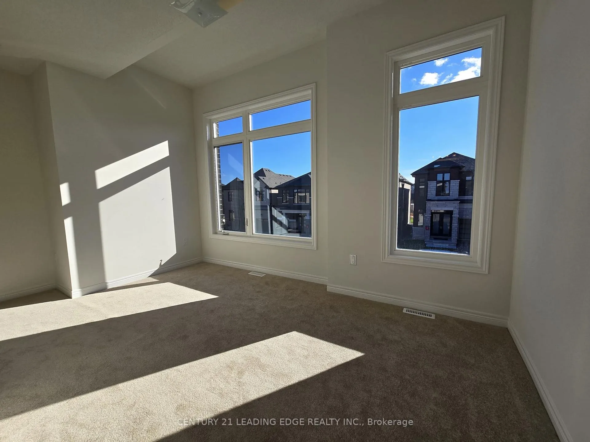 Photo 25 of 1826 Irish Moss Square, Pickering, Rural Pickering — HOMEH