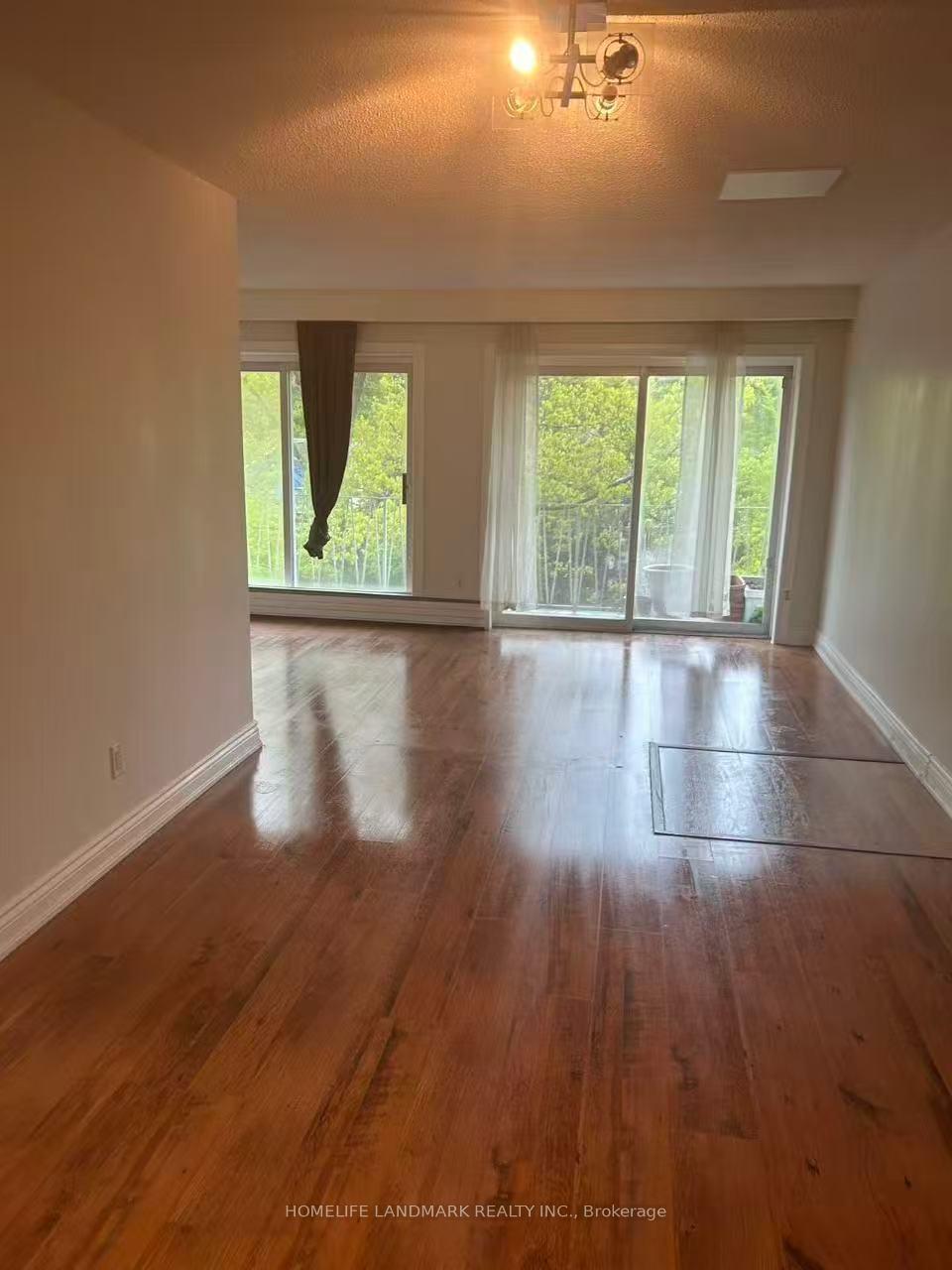 Photo 2 of Unit Upper, 213 Kenilworth Avenue, Toronto, The Beaches — HOMEH