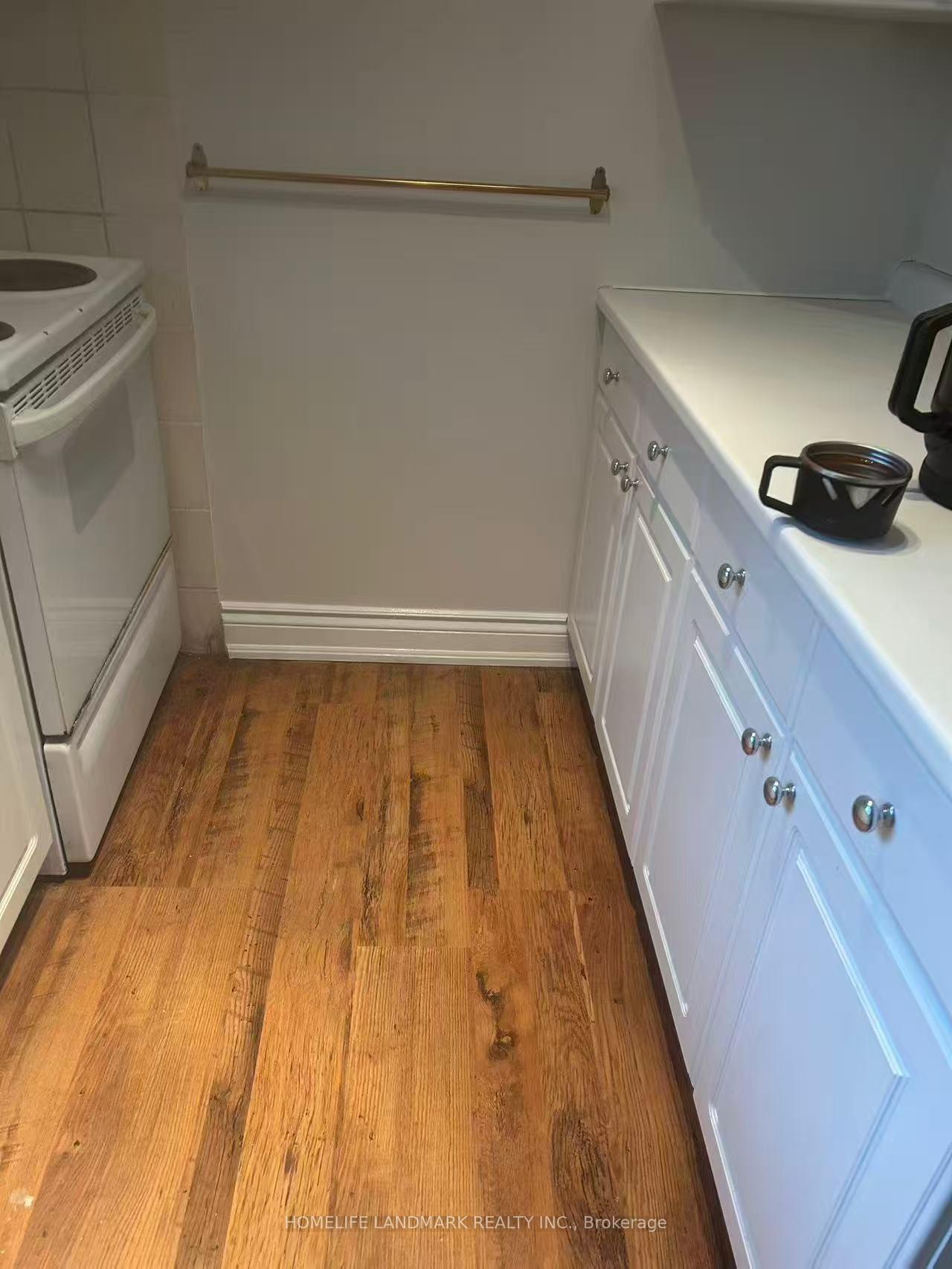 Photo 11 of Unit Upper, 213 Kenilworth Avenue, Toronto, The Beaches — HOMEH