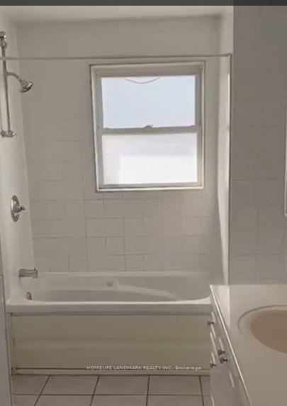 Photo 14 of Unit Upper, 213 Kenilworth Avenue, Toronto, The Beaches — HOMEH