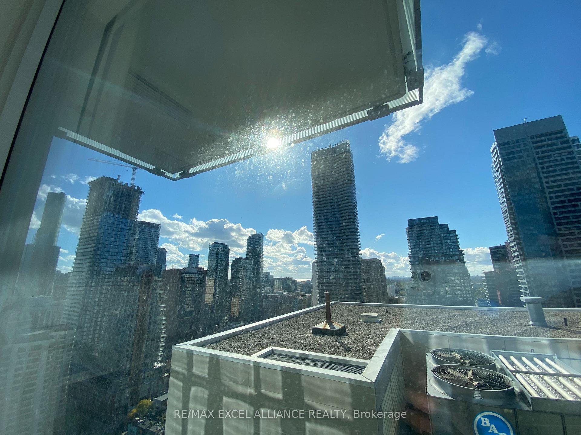Photo 6 of Unit 2601, 28 Wellesley Street E, Toronto, Church-Yonge Corridor — HOMEH