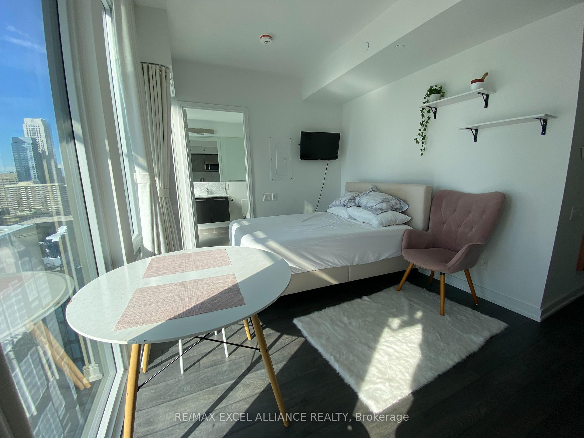 Photo 11 of Unit 2601, 28 Wellesley Street E, Toronto, Church-Yonge Corridor — HOMEH