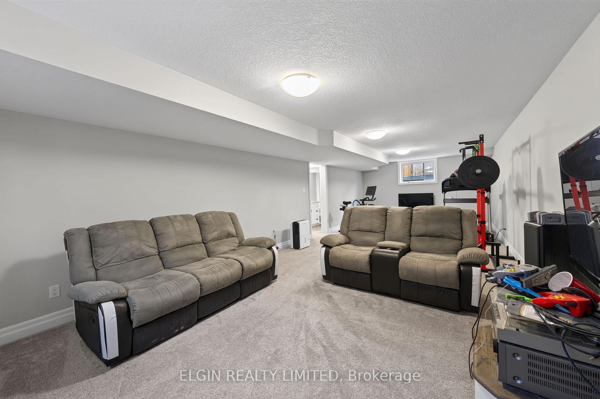 Photo 35 of 14 Muirfield Drive, St. Thomas — HOMEH