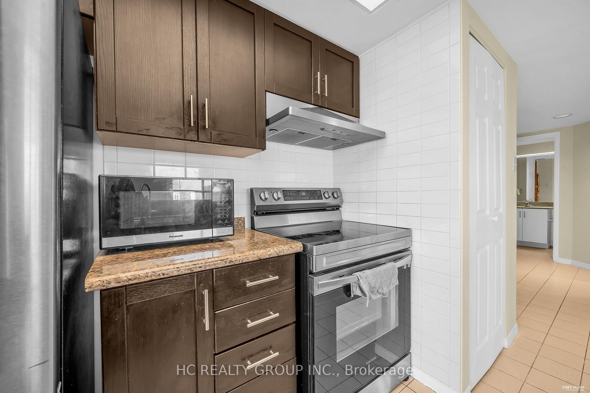 Photo 12 of Unit 3902, 99 Harbour Square, Toronto, Waterfront Communities — HOMEH