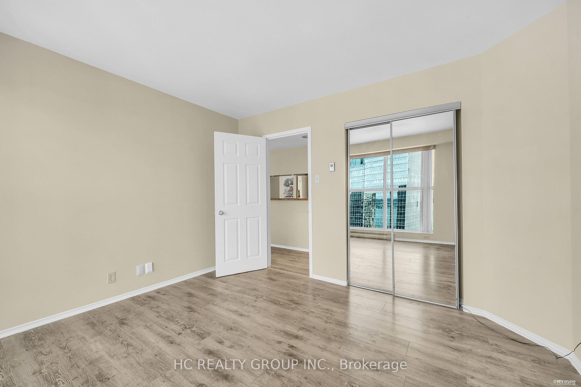 Photo 20 of Unit 3902, 99 Harbour Square, Toronto, Waterfront Communities — HOMEH