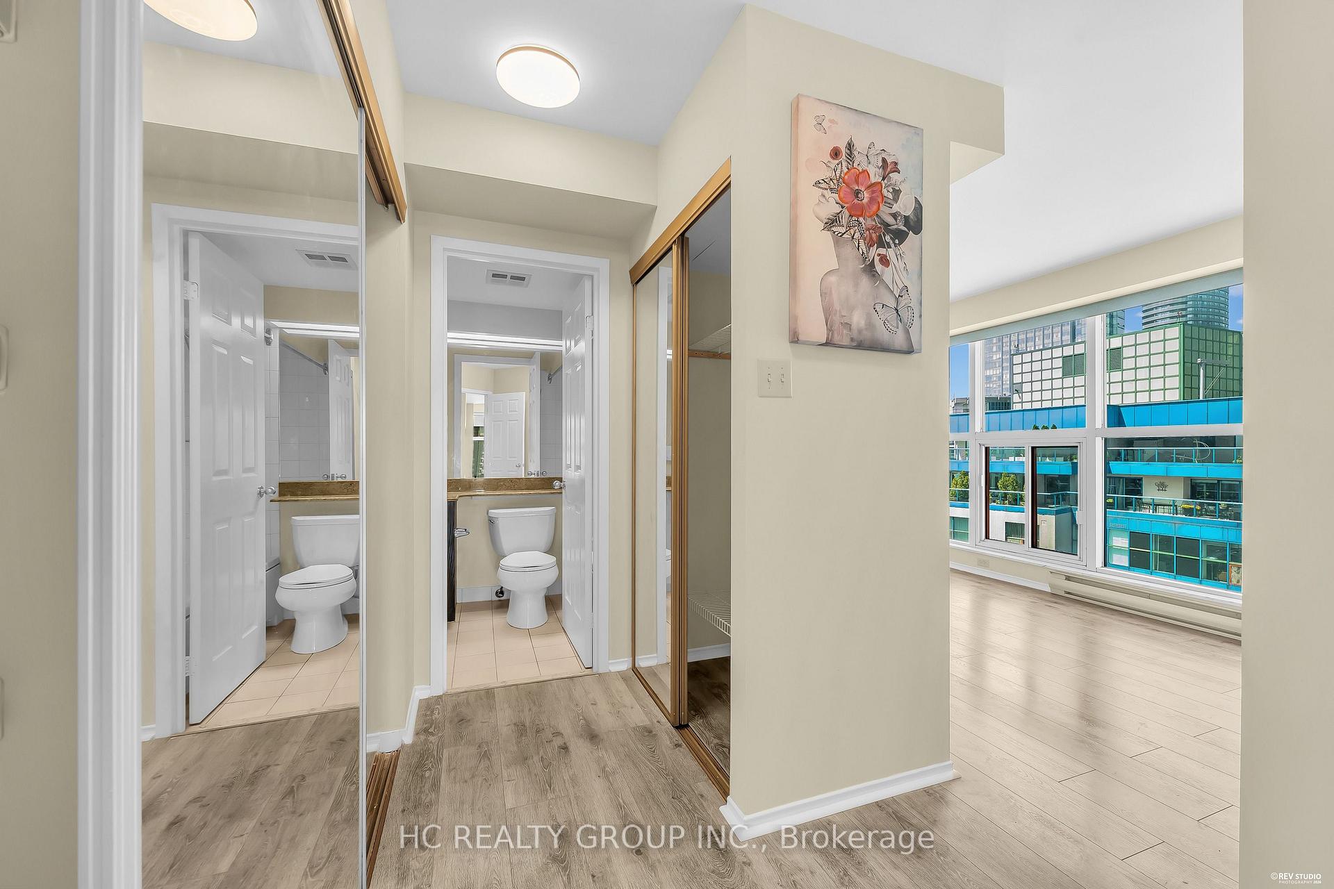 Photo 22 of Unit 3902, 99 Harbour Square, Toronto, Waterfront Communities — HOMEH
