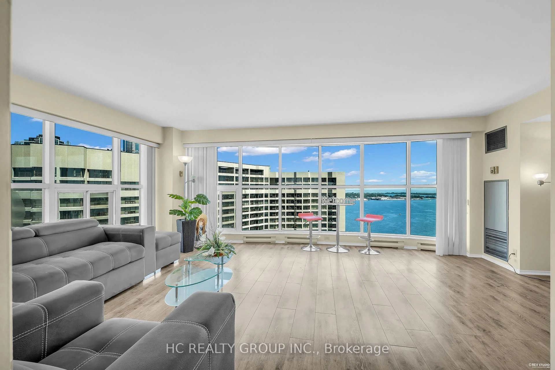 Photo 16 of Unit 3902, 99 Harbour Square, Toronto, Waterfront Communities — HOMEH