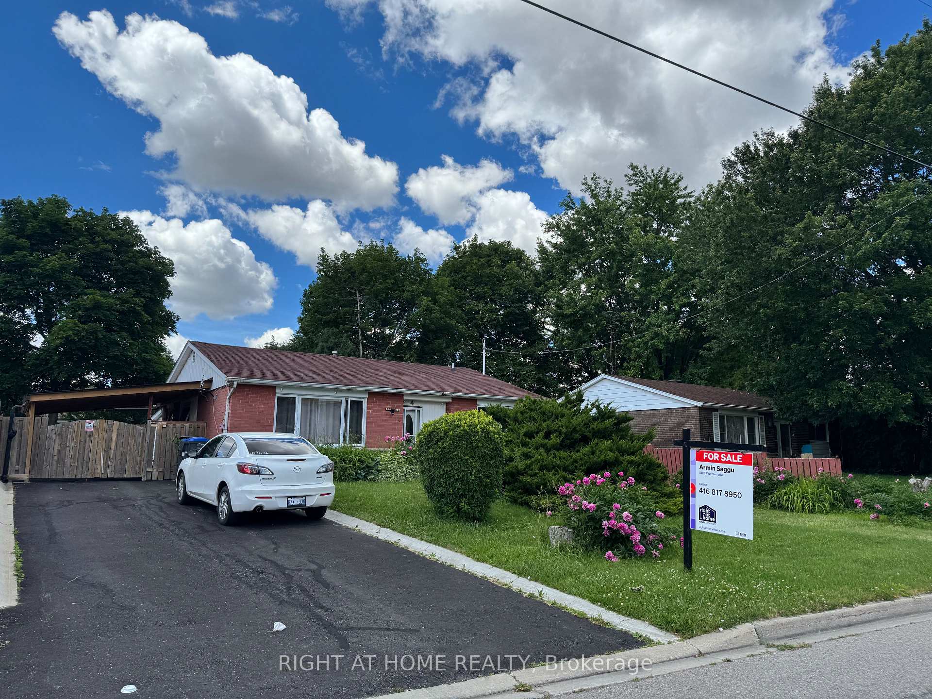 Photo of 4 Leslie Street