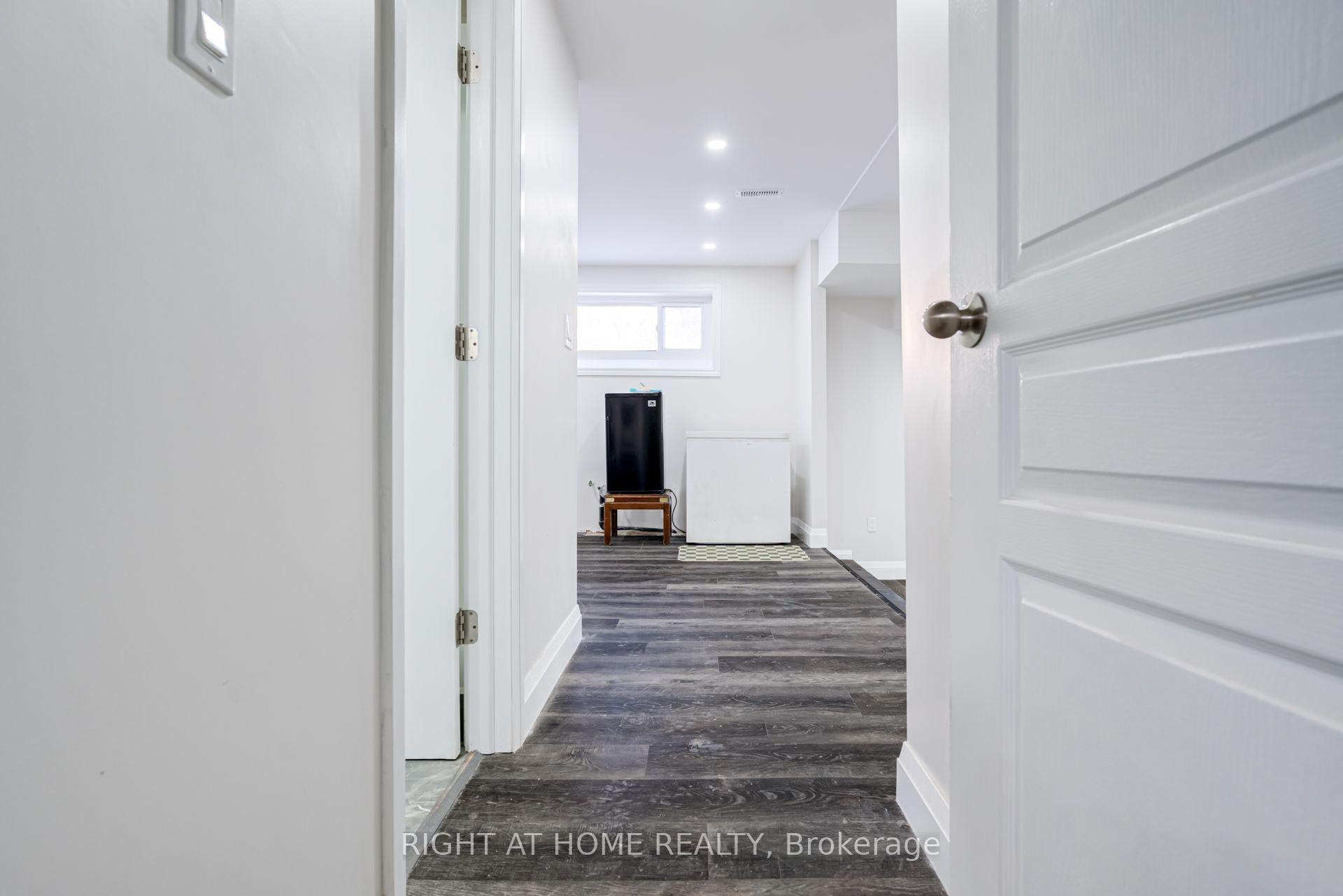 Photo 27 of 4 Leslie Street, Brampton, Northwood Park — HOMEH
